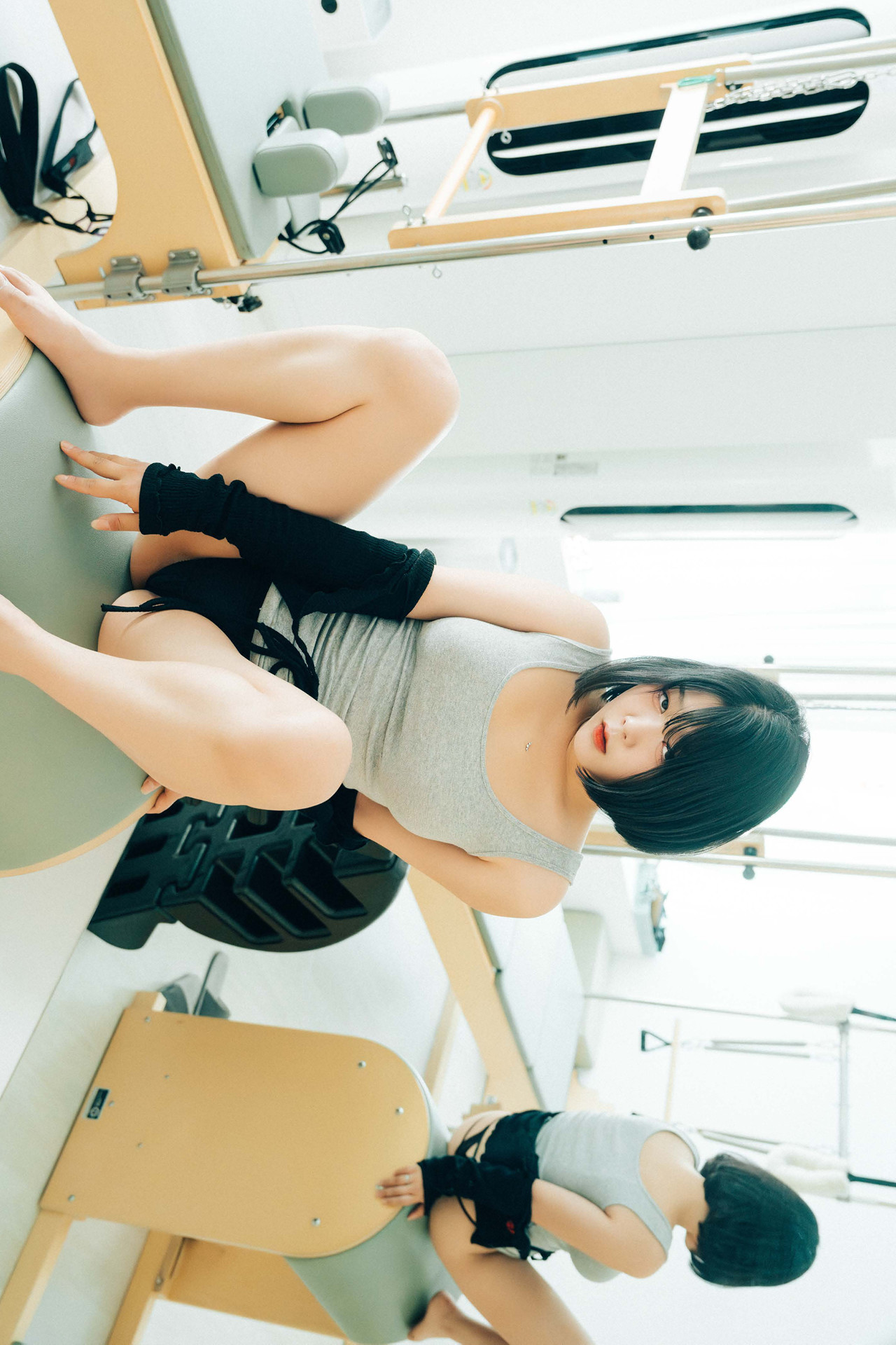 ZIA.Kwon 권지아, Haivia Photobook ‘Oily’ Set.01