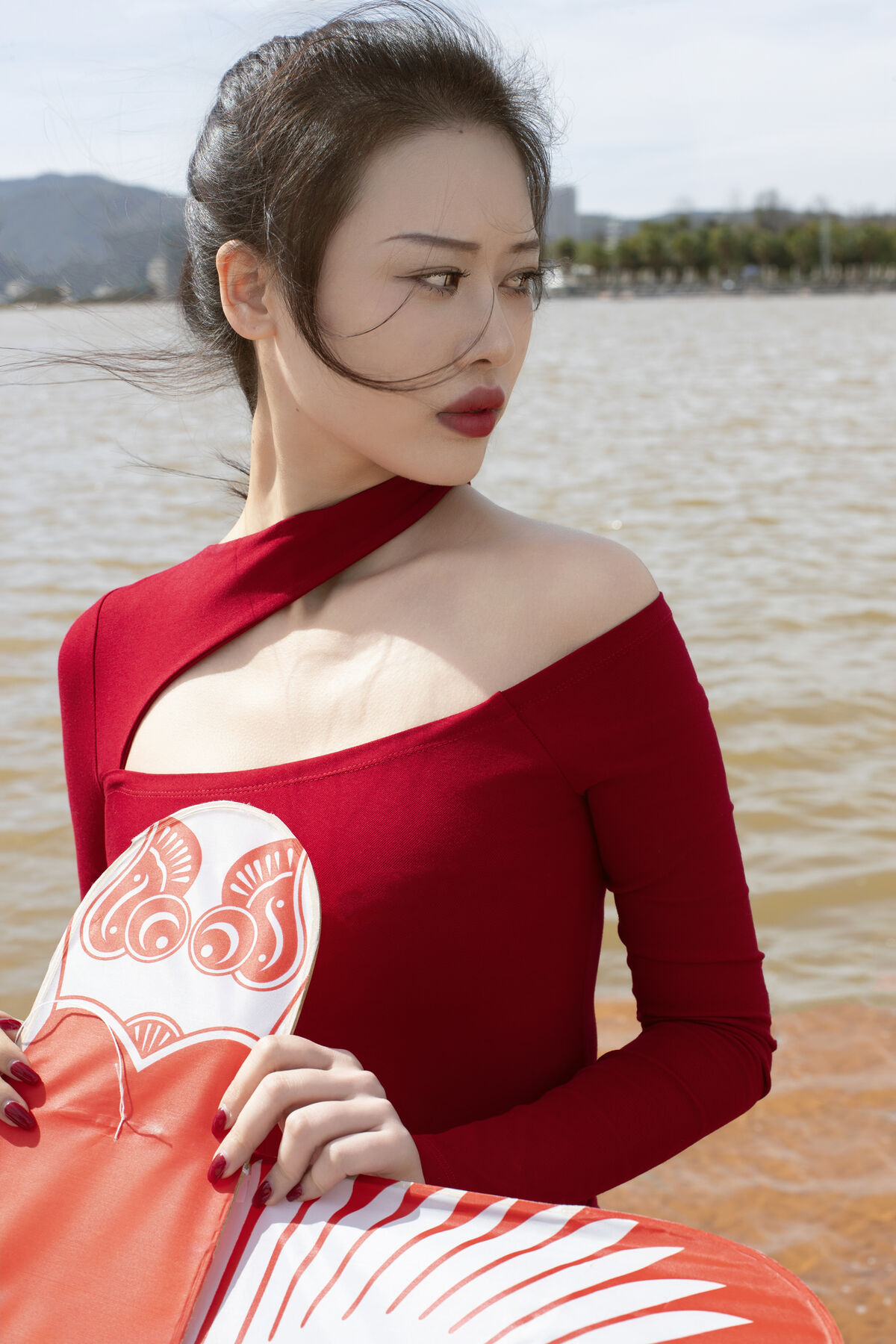 YiTuYu艺图语 Vol.8395 佚名 (28P)