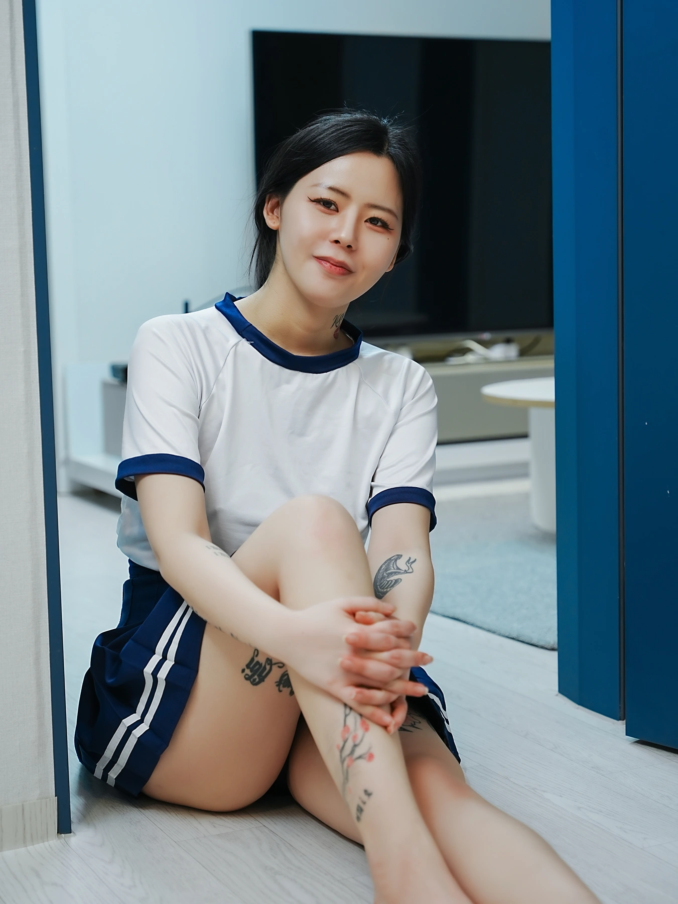 Choi Ri 최리, Photobook Vol.01 「Bloomers」 Set.01