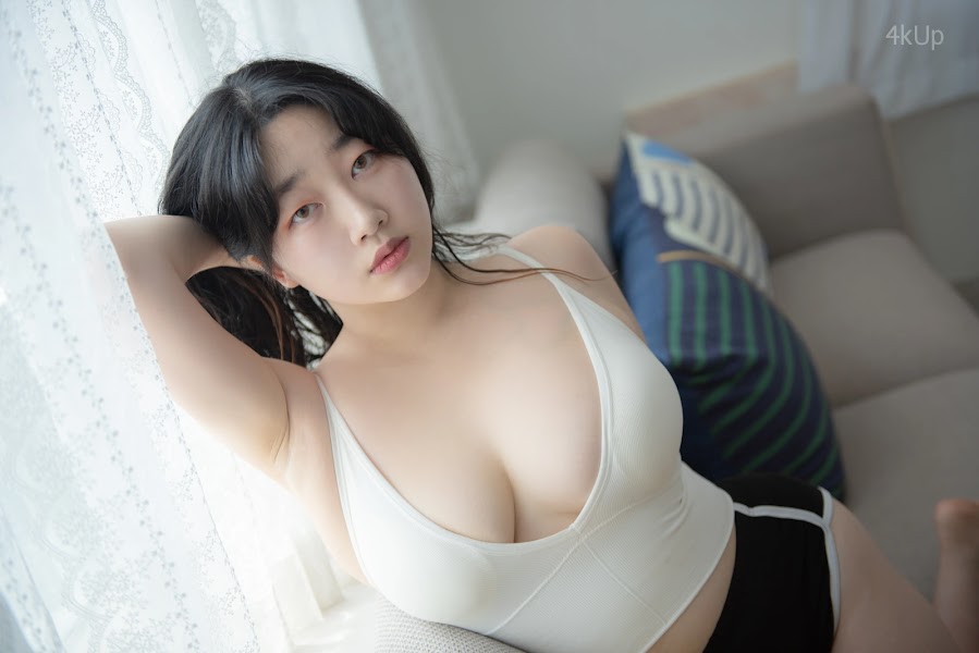 Soonj1n (순진이) Bikini & Dolphin