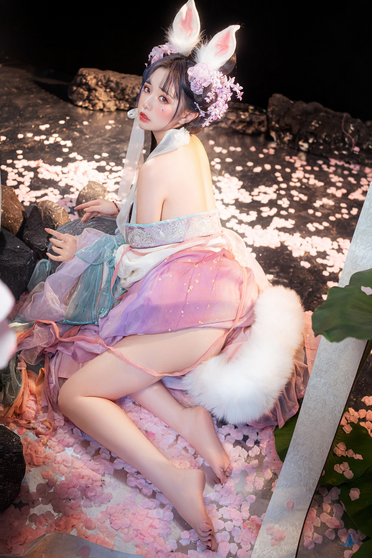 Nekokoyoshi 爆机少女喵小吉, 写真集 绮怀