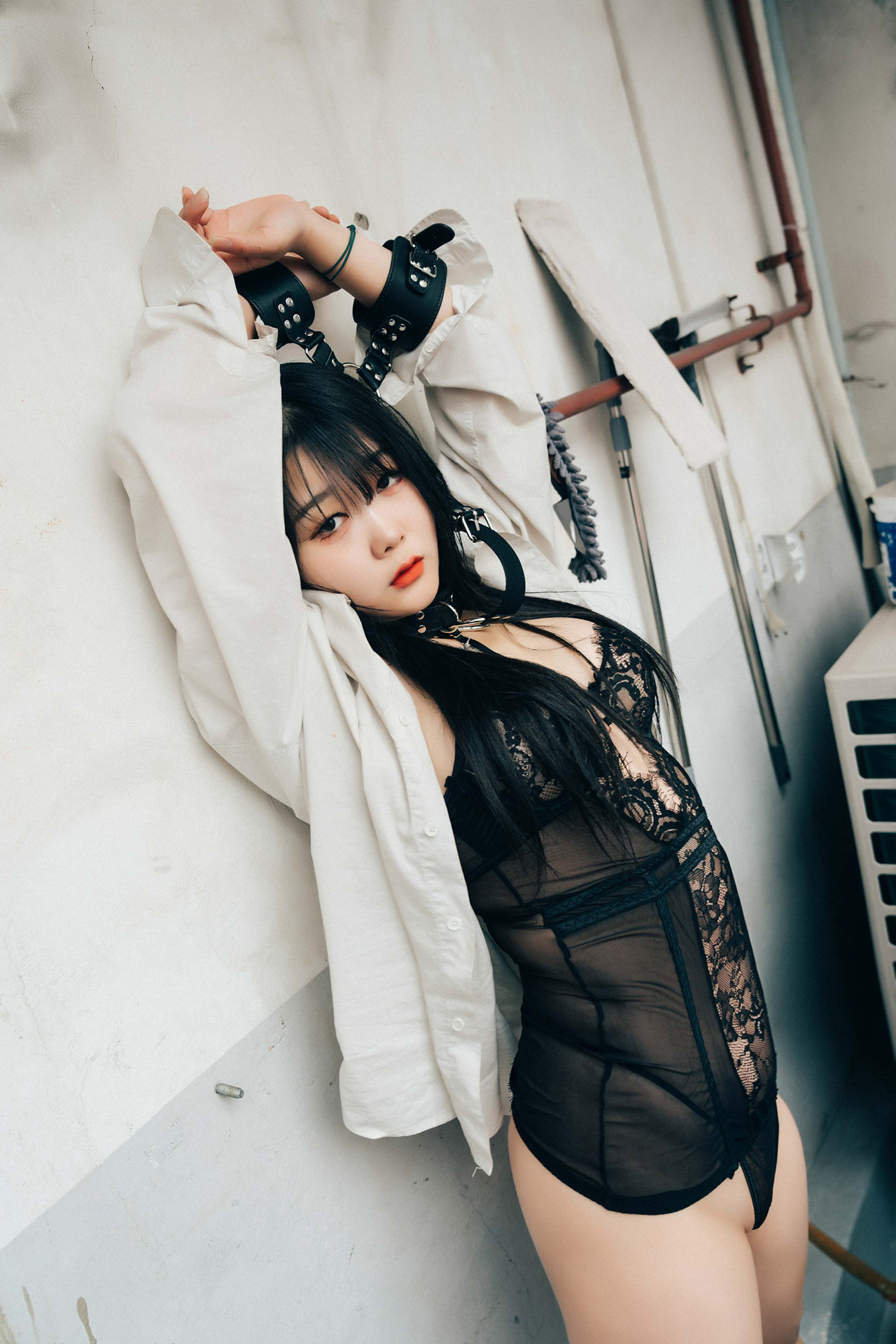 ZIA.Kwon 권지아, Loozy ‘Tight and Closer’ Set.01(41P)