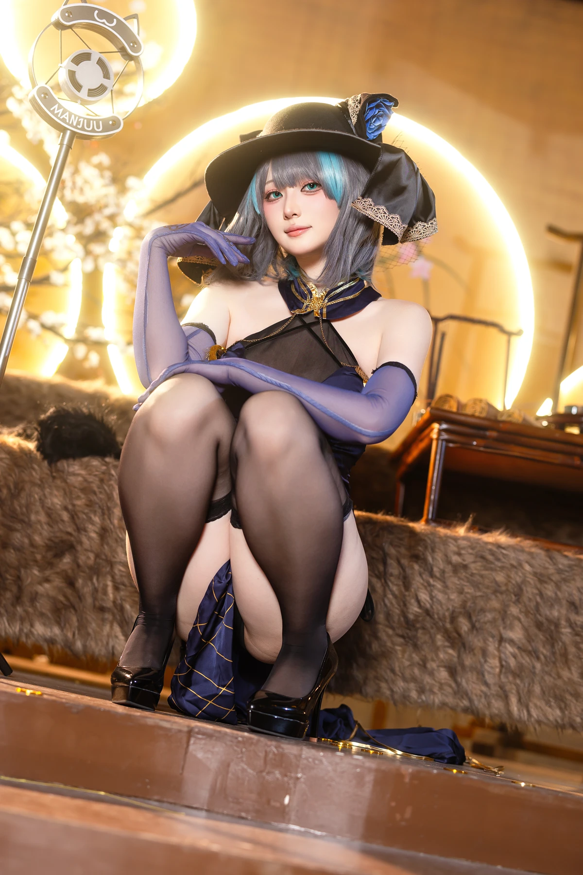 Cosplay 屿鱼 – 金装猫猫头