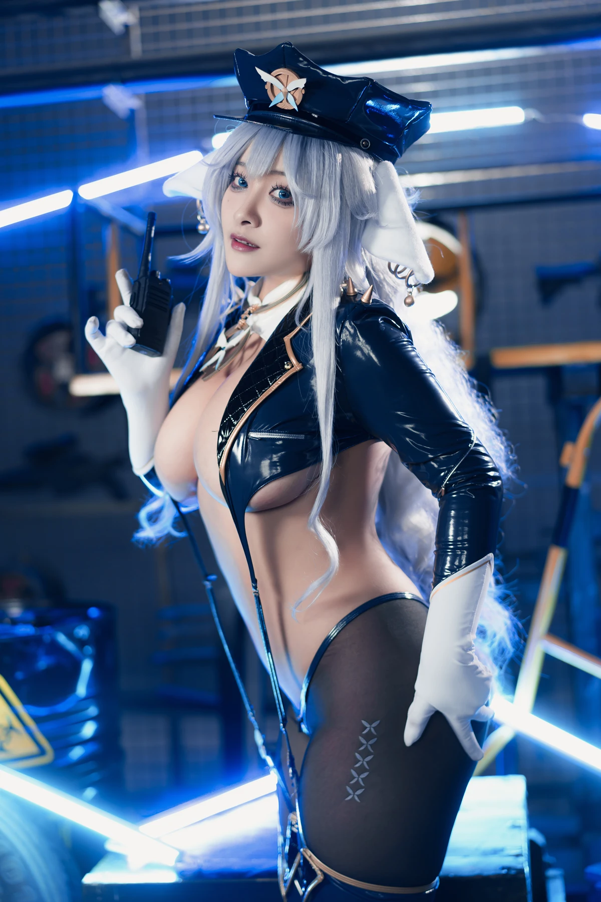 Cosplay 洛璃LoLiSAMA – 信浓女警 Set.01(41P)