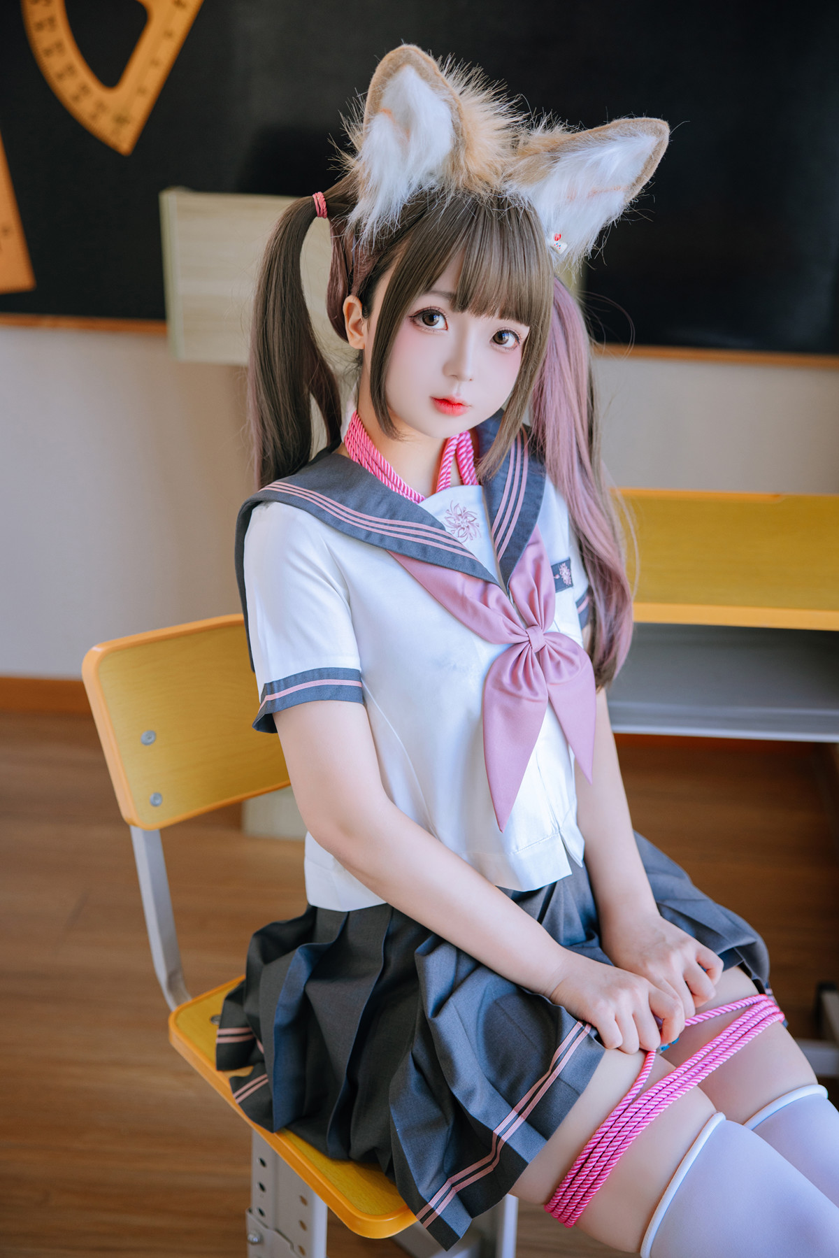 Cosplay Rinaijiao日奈娇 课桌捆绑 Set.01(60P)