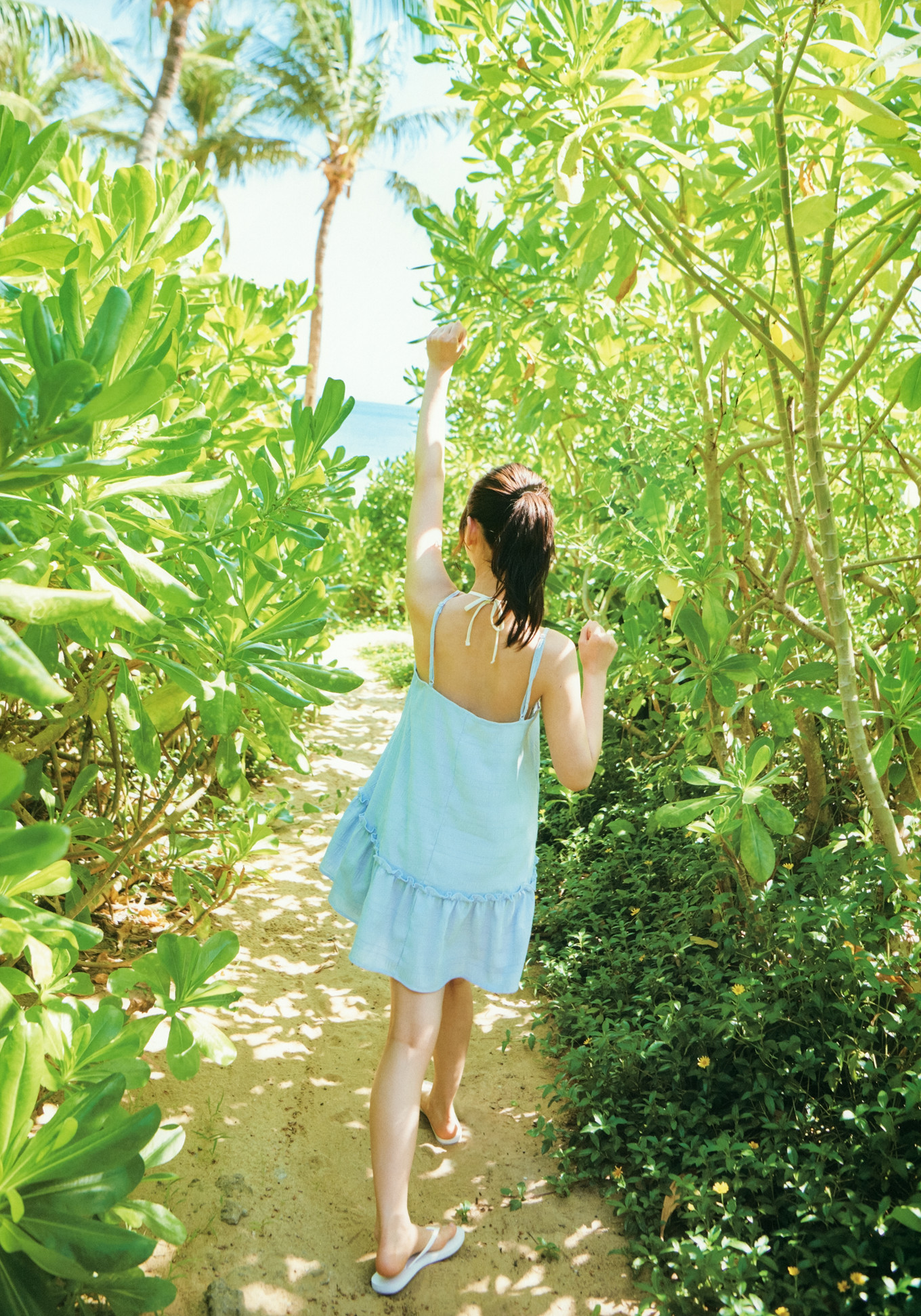 Mirei Sasaki 佐々木美玲, 1st写真集 「陽射しのパレード」 Set.01