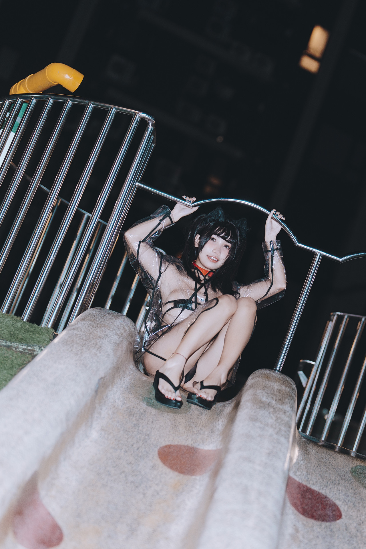 慕慕Momo, ヌード写真集 溜雨衣貓貓 Rainy Day