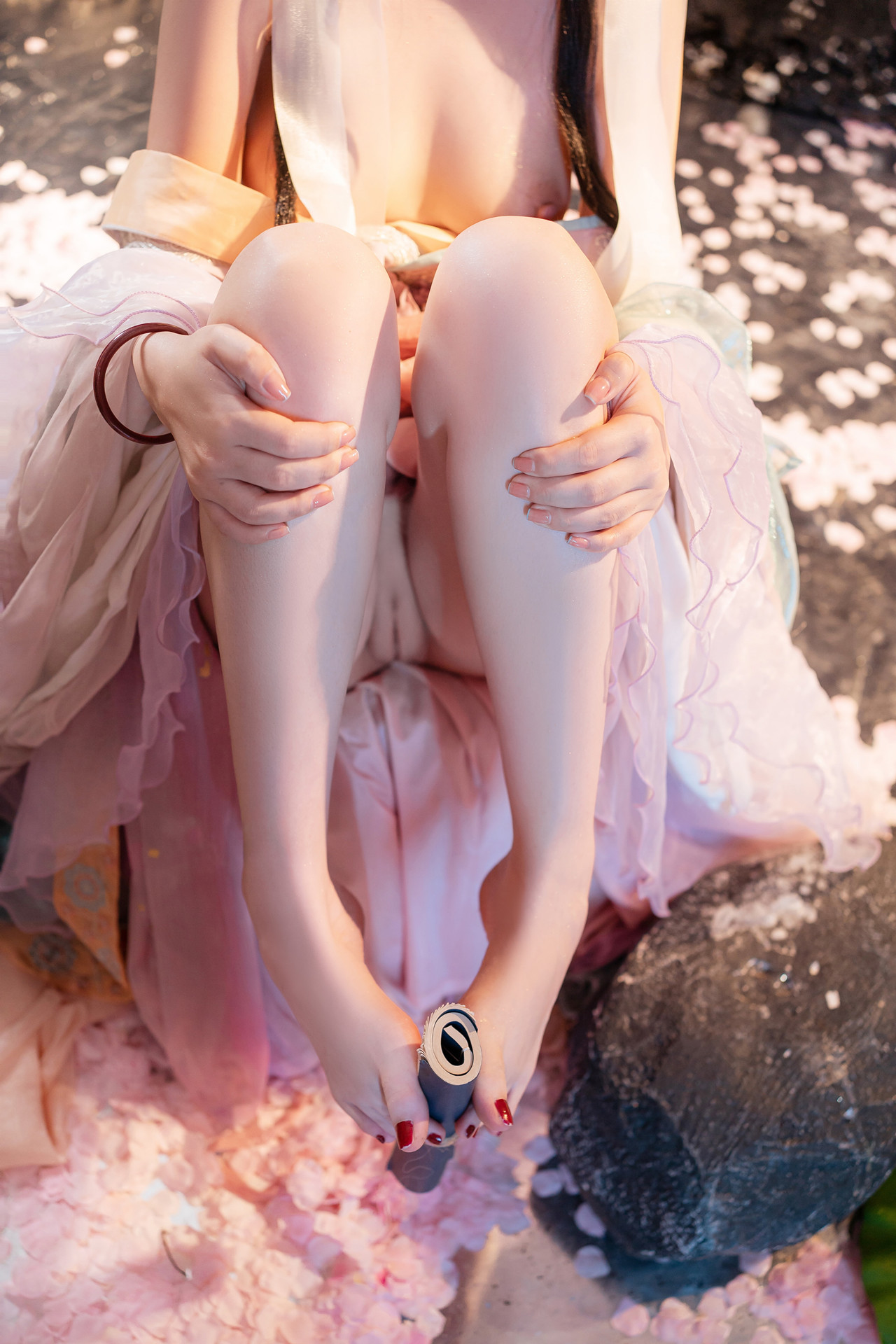 Nekokoyoshi 爆机少女喵小吉, 写真集 绮怀