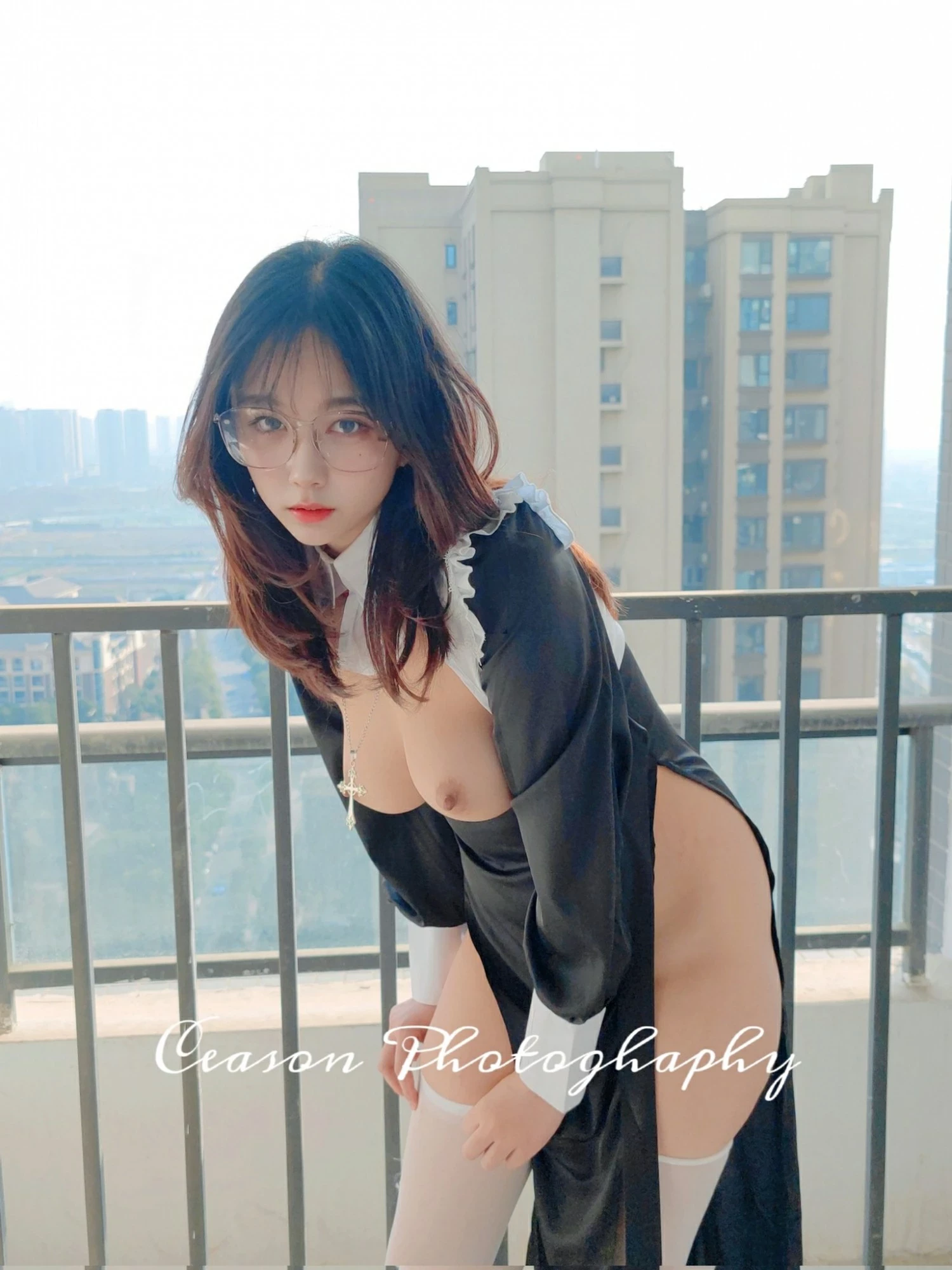 知名網紅特別愛露出還露臉 (10P)