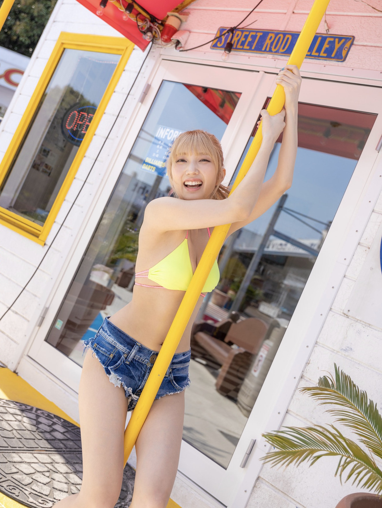 Mea Shimotsuki 霜月めあ, FLASHデジタル写真集 「Lady Player MEA」 Set.01