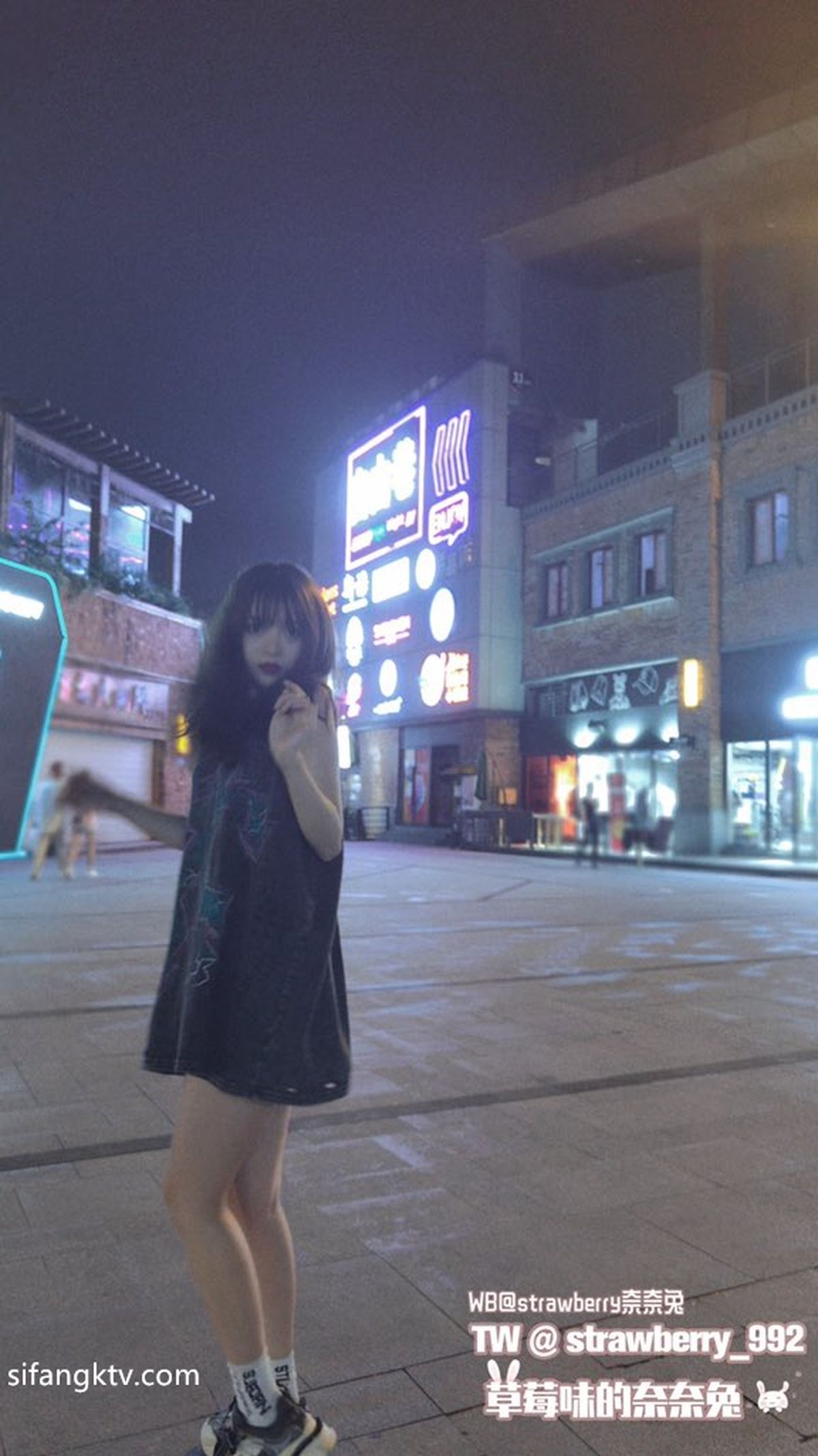 Coser@草莓味奈奈兔 – 付费福利私拍合集 Part4 (54P)