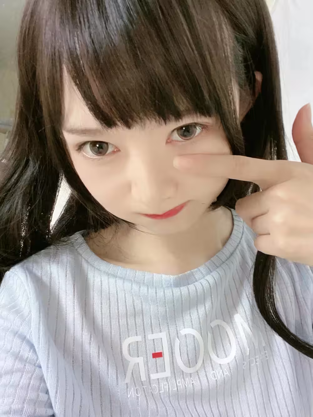 51醬 – 吉他妹妹 自拍