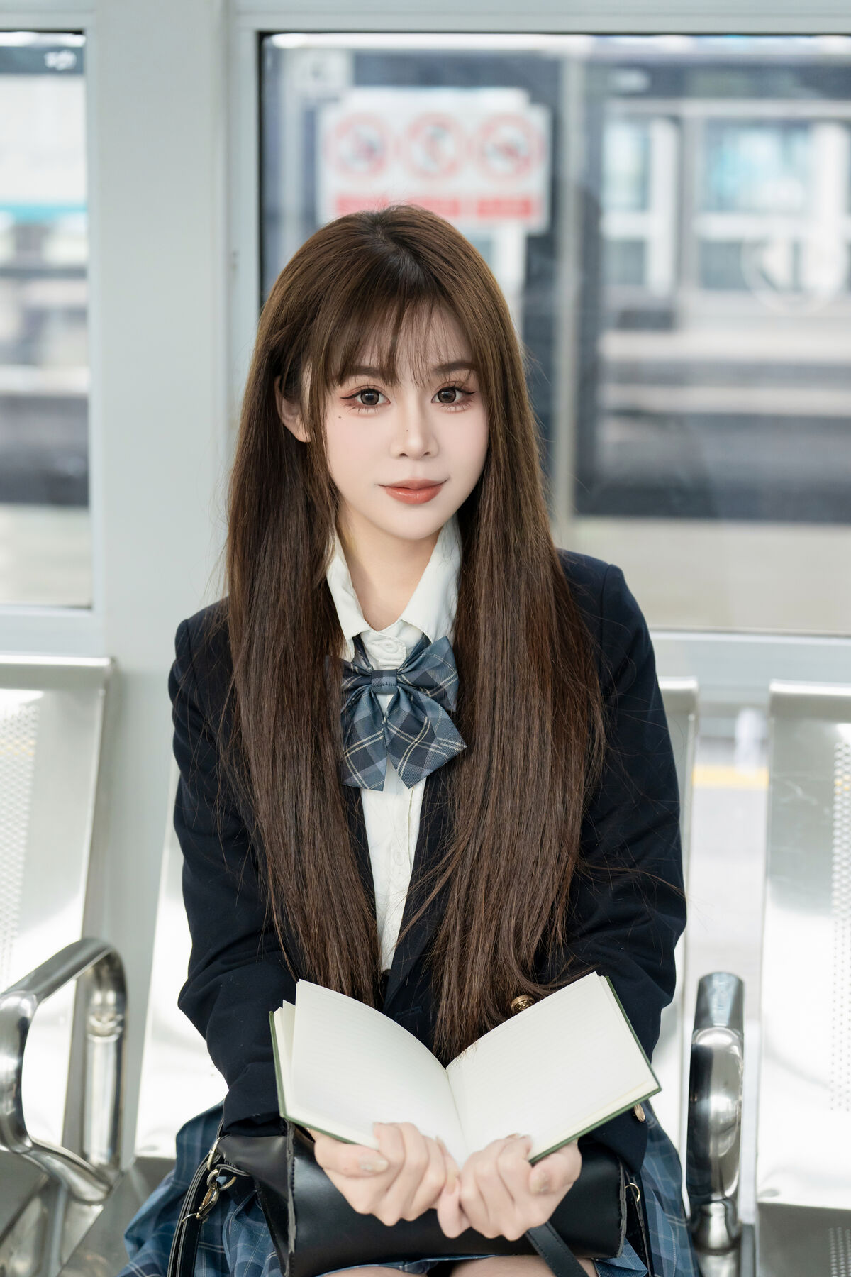 YiTuYu艺图语 Vol.8426 泡芙小方 (26P)