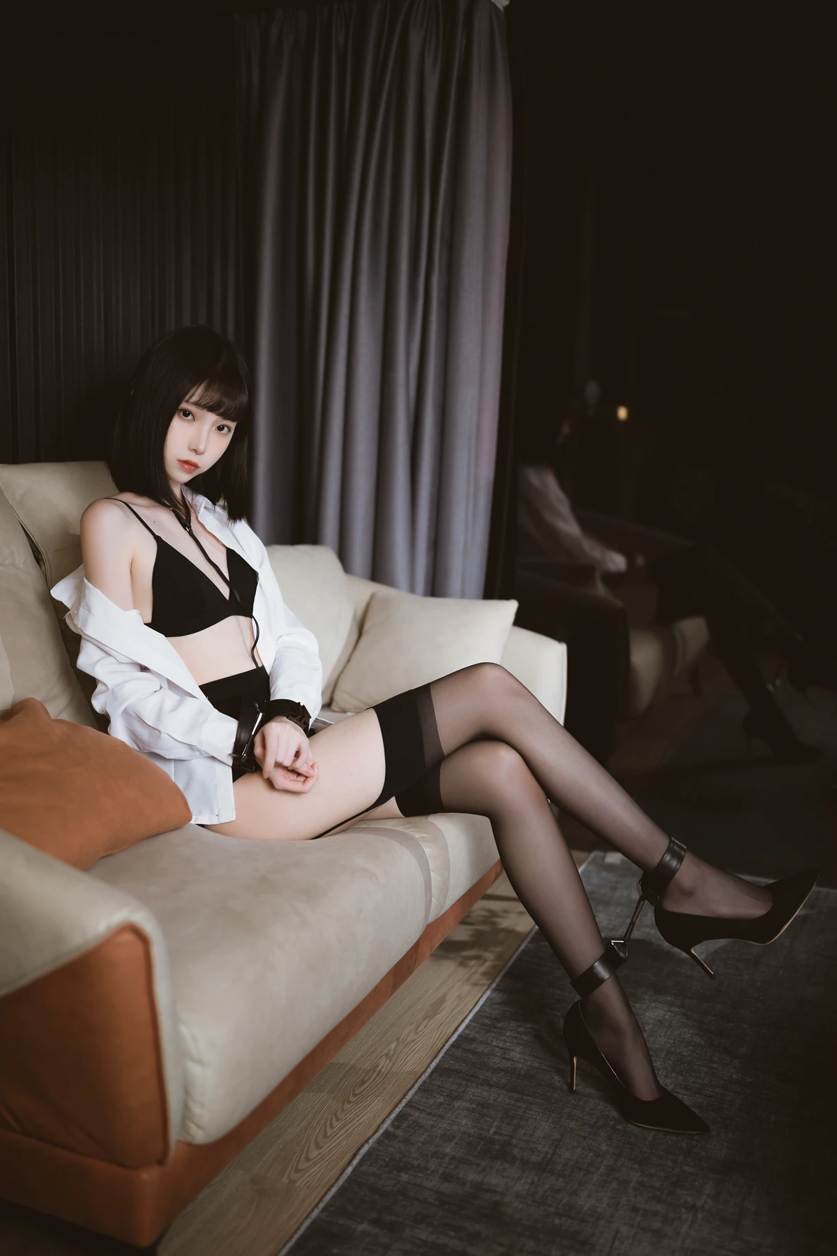 Cosplay 许岚LAN – 醉酒OL
