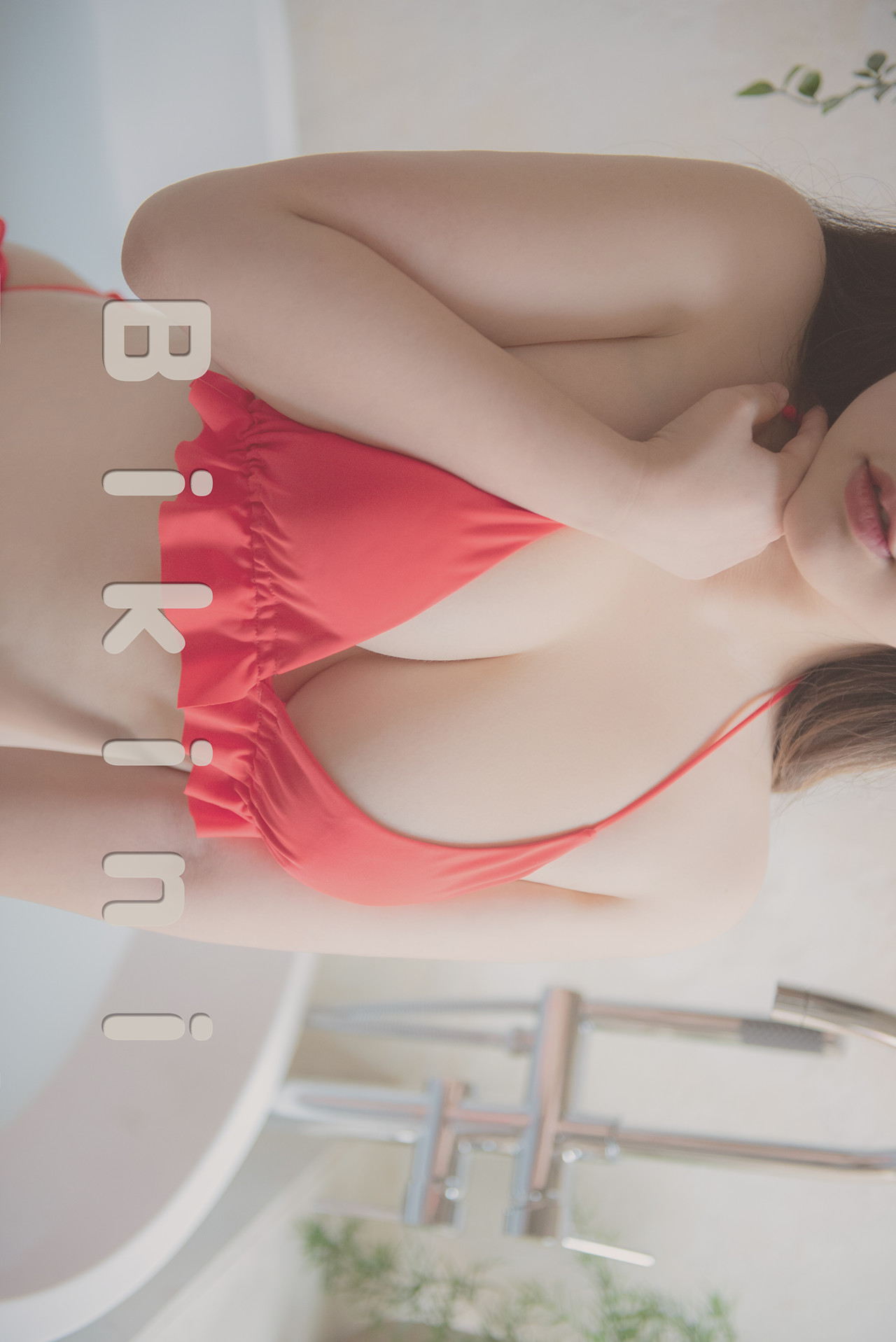 Soonjin 순진이, Photobook ‘Bikini’(32P)