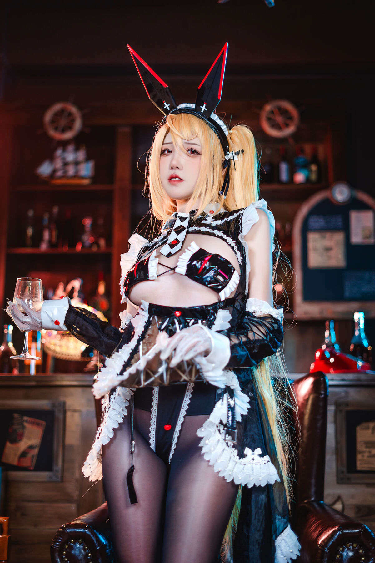 Coser@阿薰kaOri – 咎瓦尤斯 (72P – 4V)