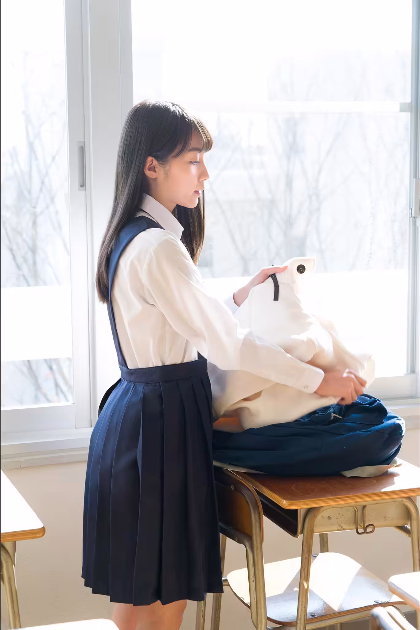 黑色hikari神圣美麗的女孩Spisan Gravure攝影書（41p）