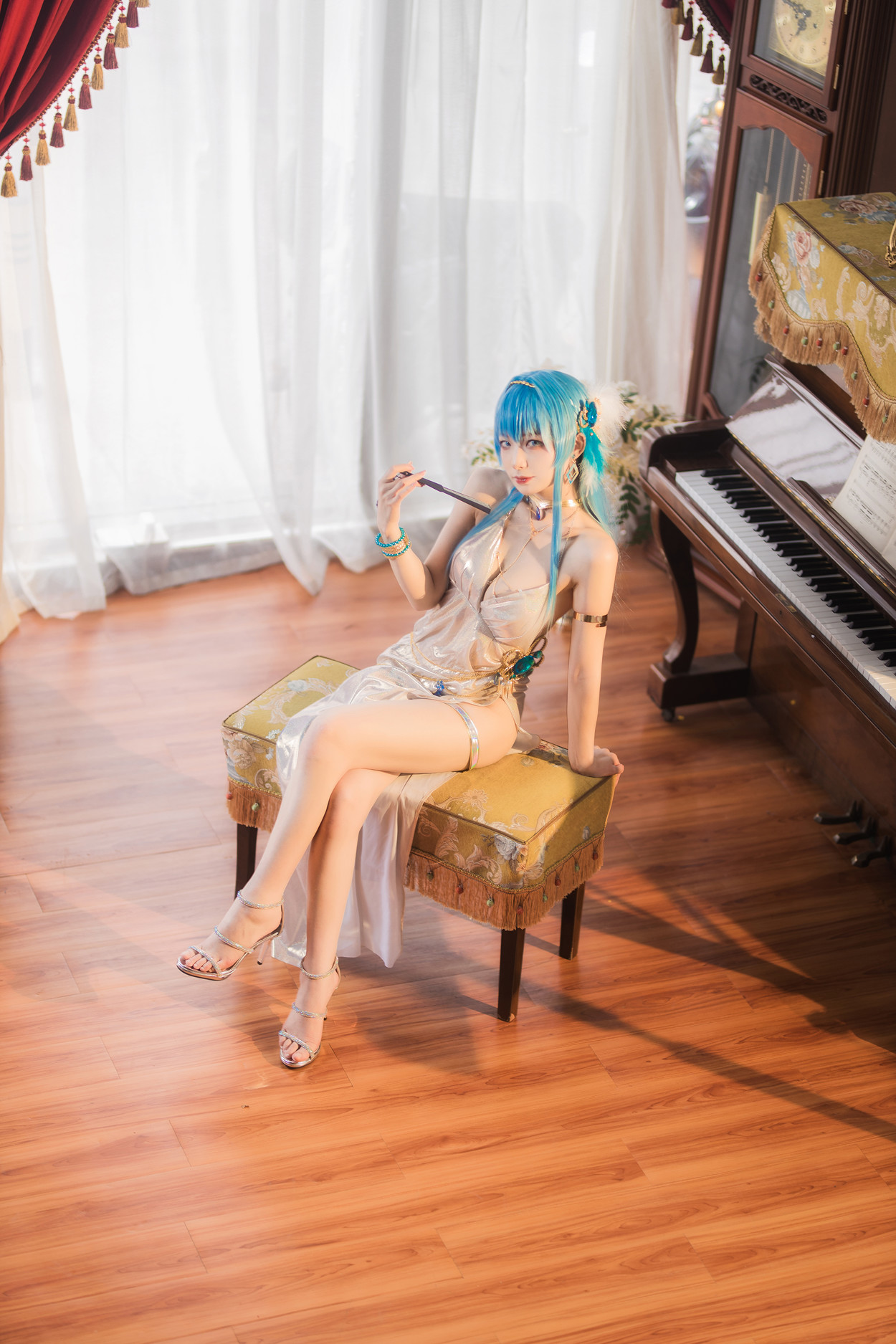 Cosplay 封疆疆v NIKKE 胜利女神 海伦娜(40P)