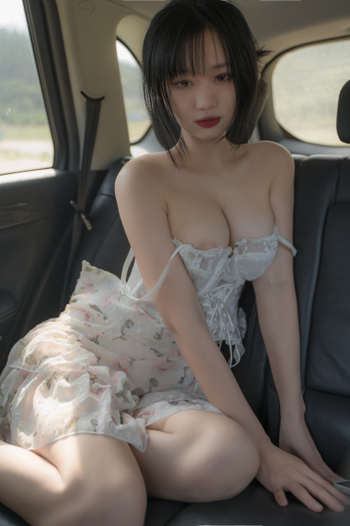 Cosplay PingPing平平 – Marin Kitagawa Halloween