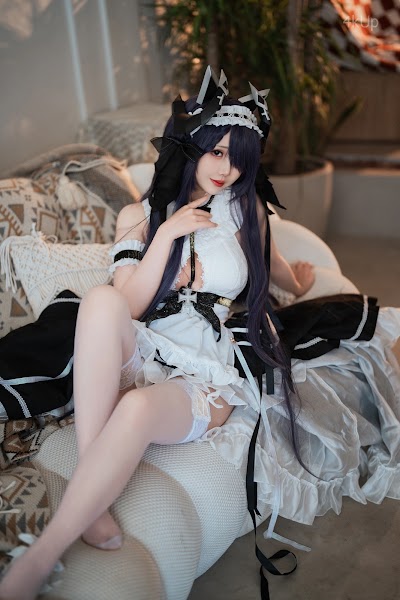 Coser@面饼仙儿 碧蓝航线 奥古斯特 女仆