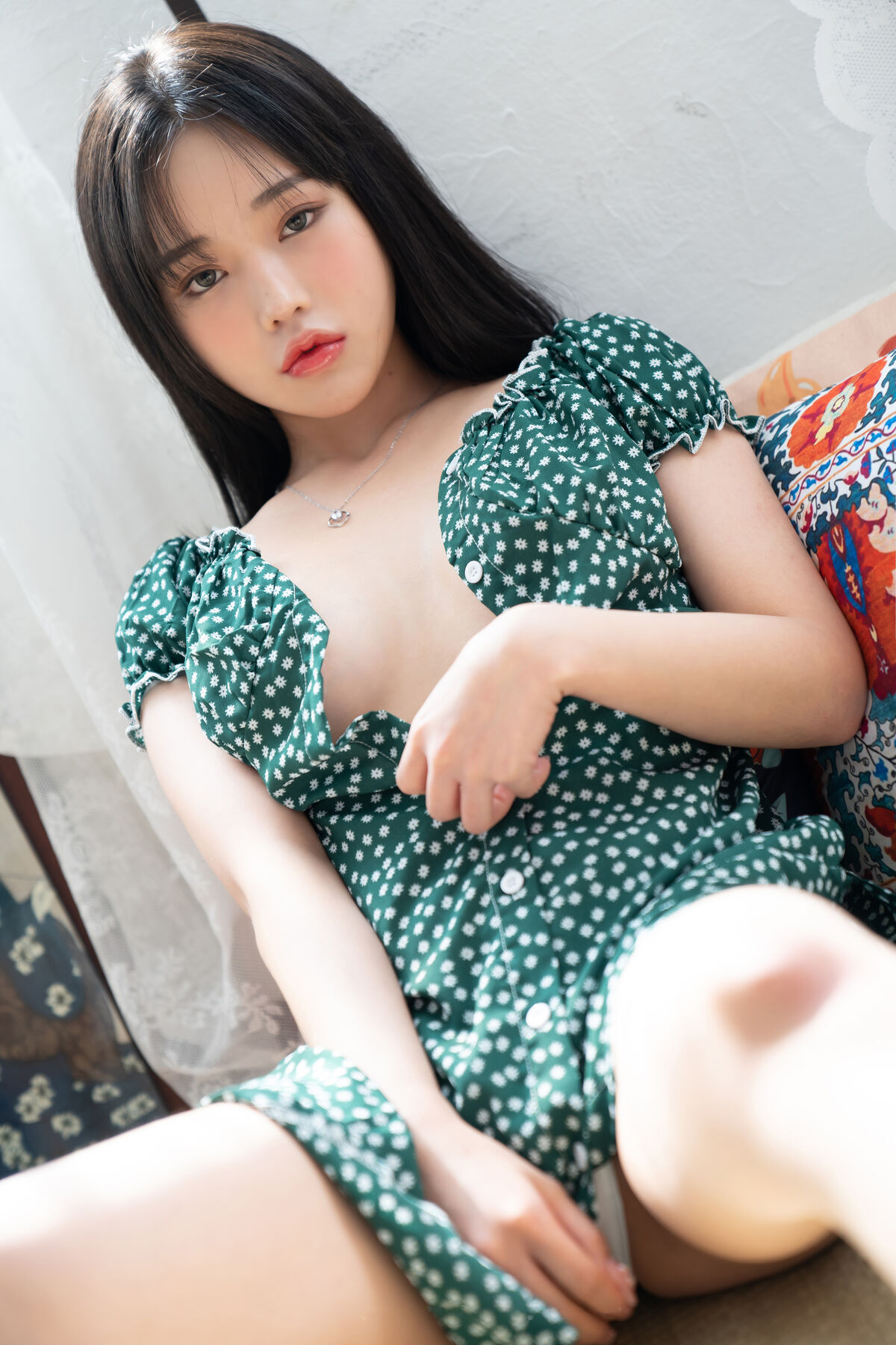 Leeae 이아이 – Hot Vacation (32P)