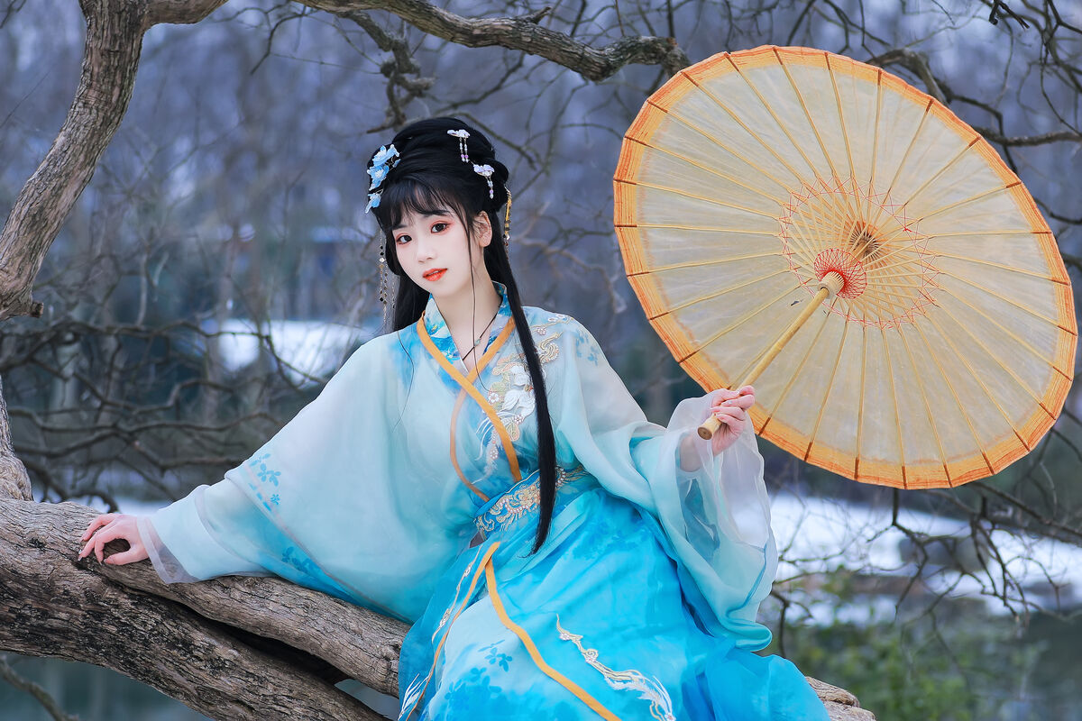 YiTuYu艺图语 Vol.8408 周周Ay (23P)