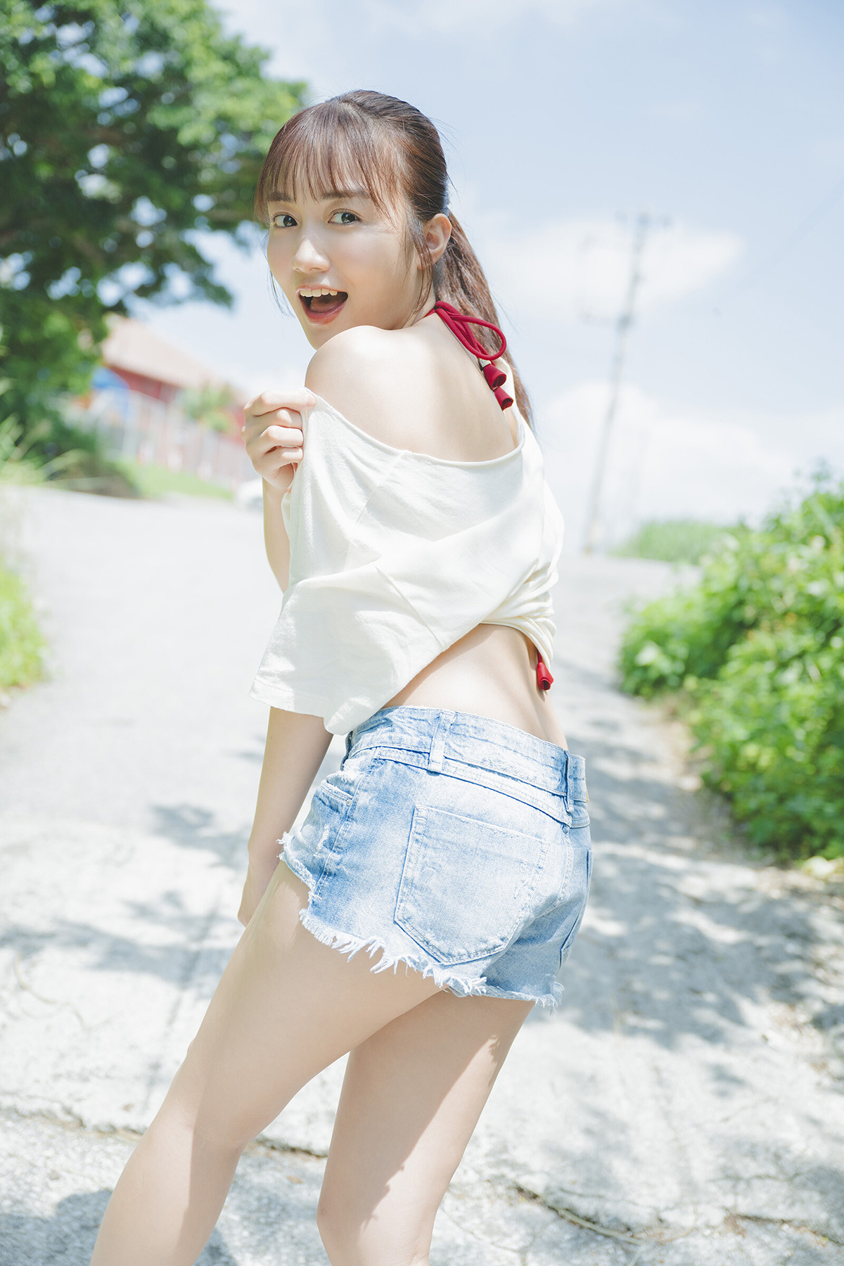 Kuroki Hikari 黒木ひかり, 漫画アクションデジタル写真集 「たまには海辺で」 Set.01