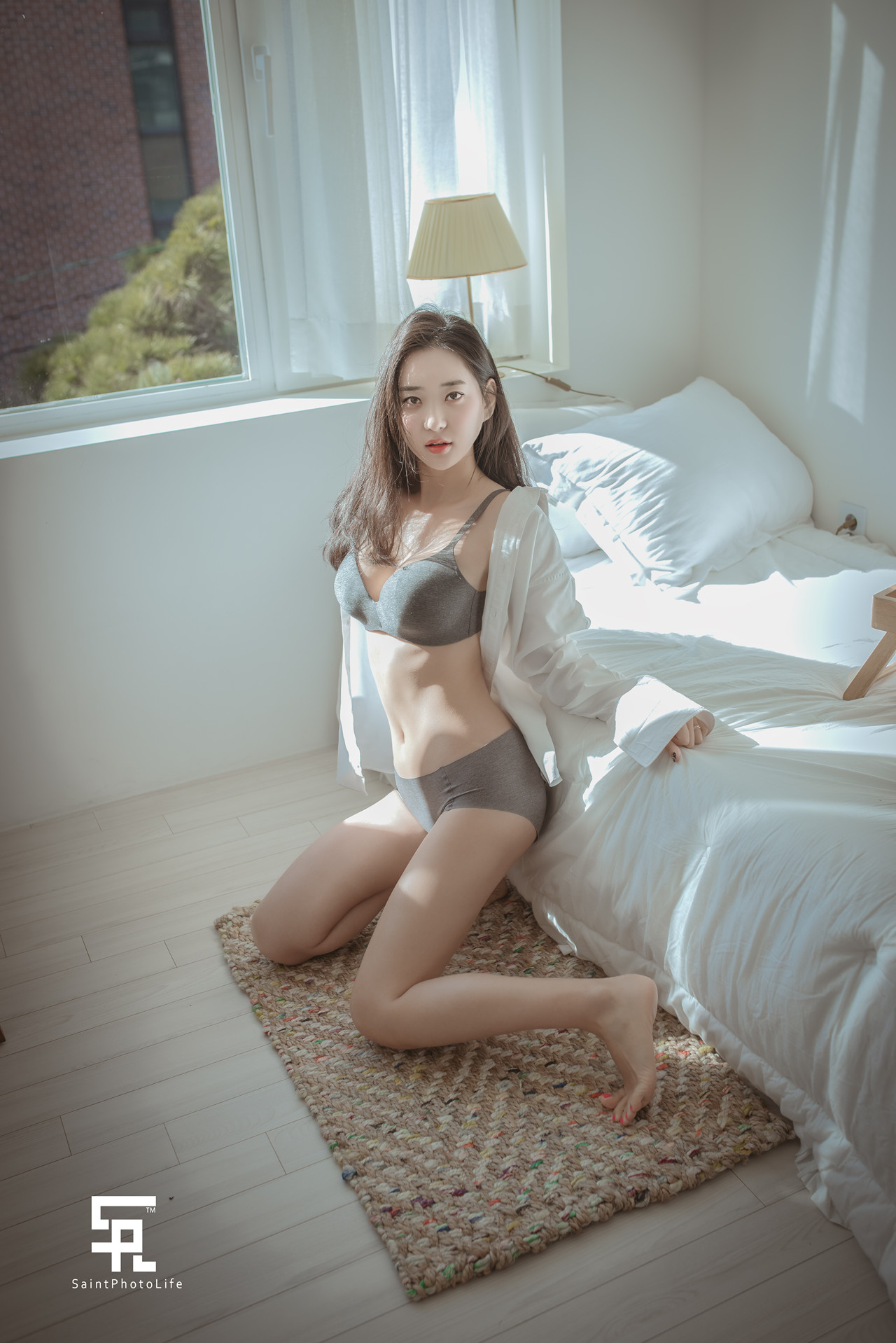 Shin Jae-Eun 신재은, Saint PhotoLife “Romance”(50P)