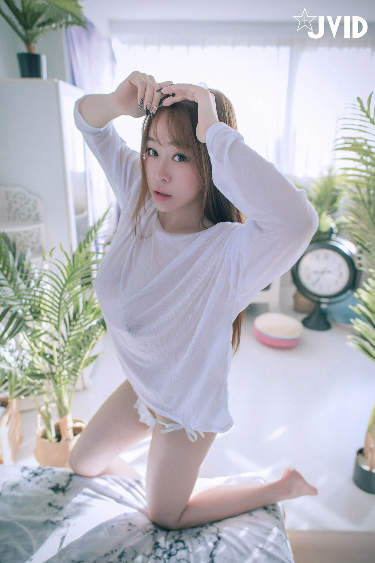 JVID Julie藏獒 H罩杯巨乳藏獒，回國後的性感絕美首發 Set.01
