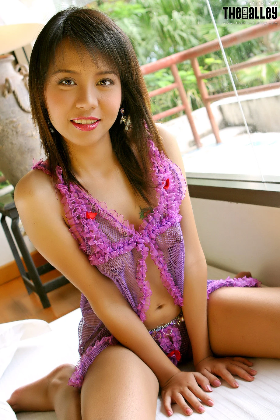 Patricia Q The Black Alley Photobook Set.02