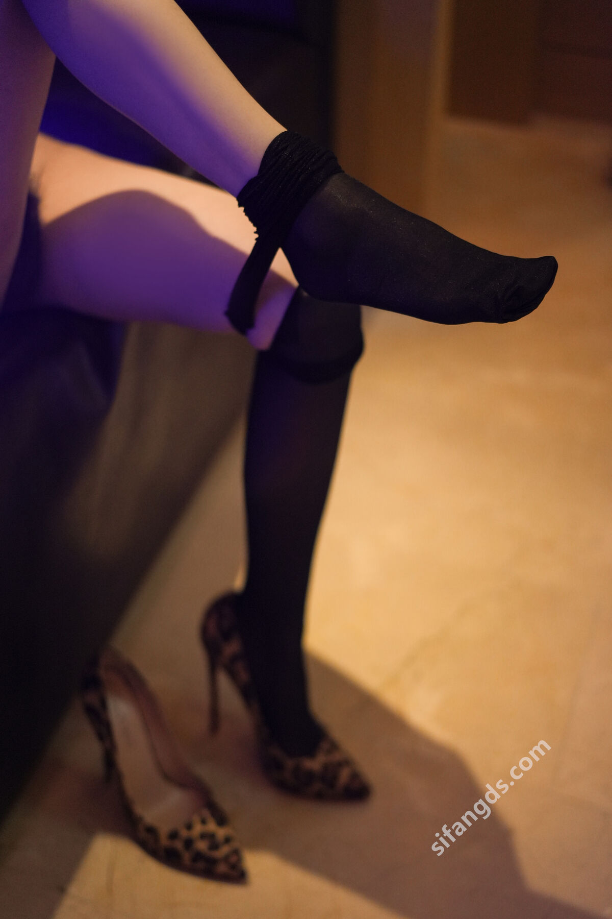 XR Uncensored Xin Yan Xiao Gong Zhu 心妍小公主 – R18 秀人网模特 狐狸尾巴 (75P – 4V)