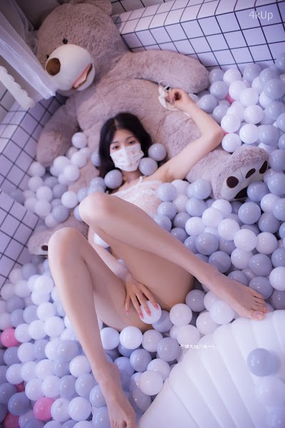 Coser@一米八的大梨子 海洋球