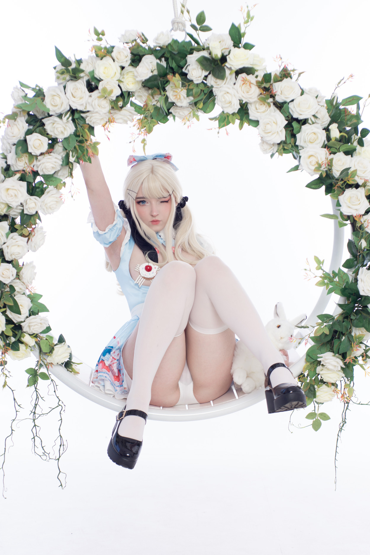 Cosplay Candy_Ball Alice in Easterland(60P)