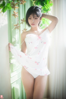 [PINK] U.Hwa (은유화) – Floral