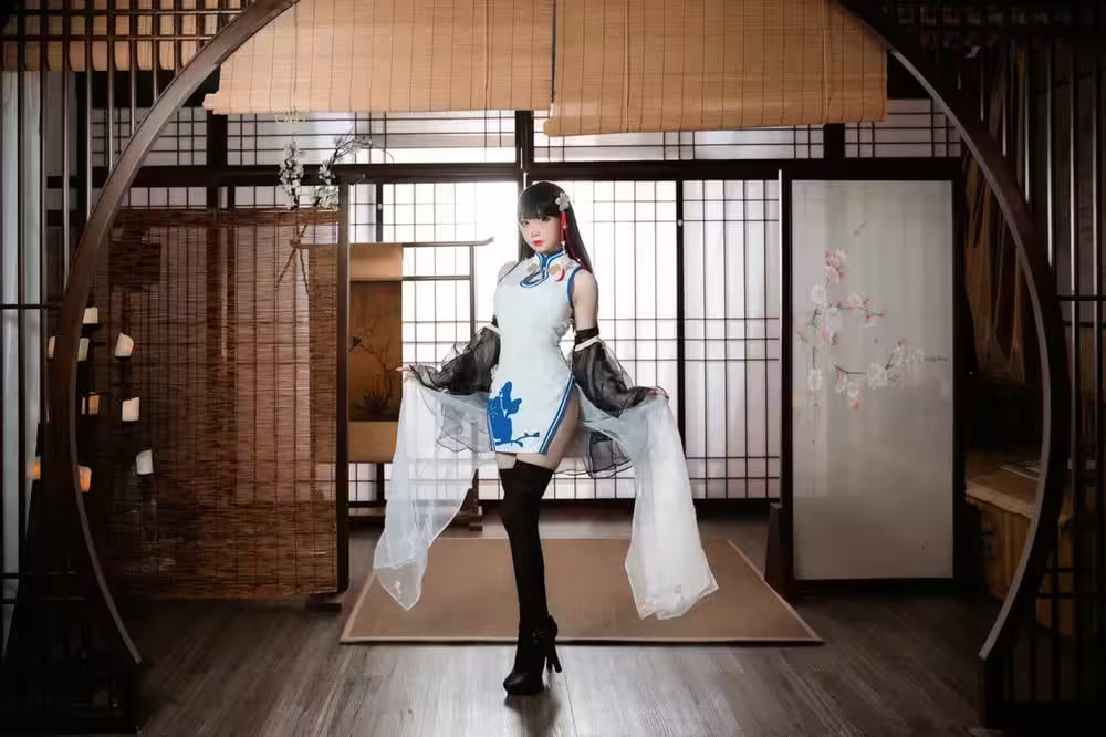 燜燜碳 – 碧藍航線 逸仙