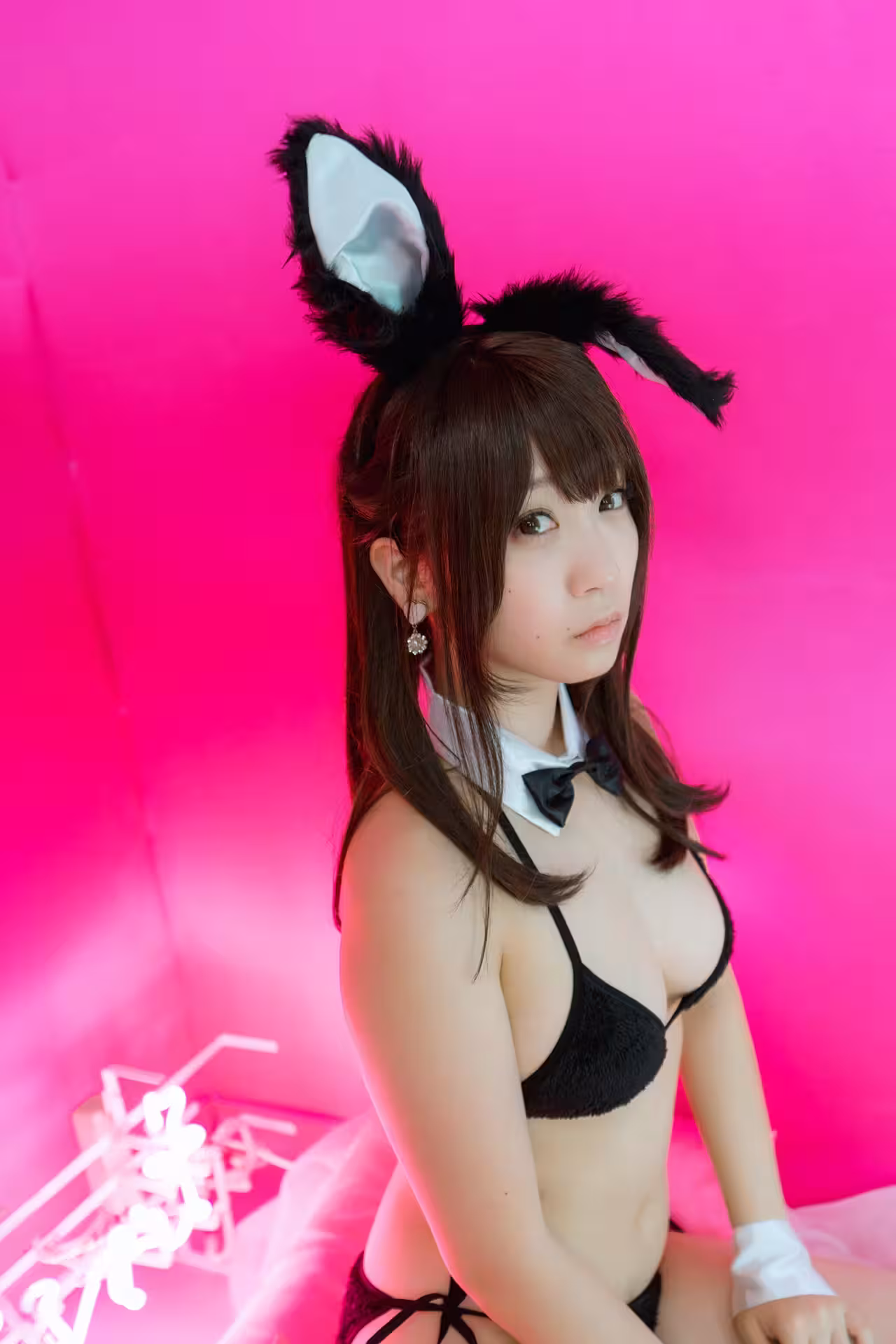 (伊織もえ) 有臉有胸超犯規 又白又嫩身材快蹦出 (43P)