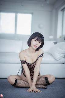 [PINK] U.Hwa (은유화) – Floral