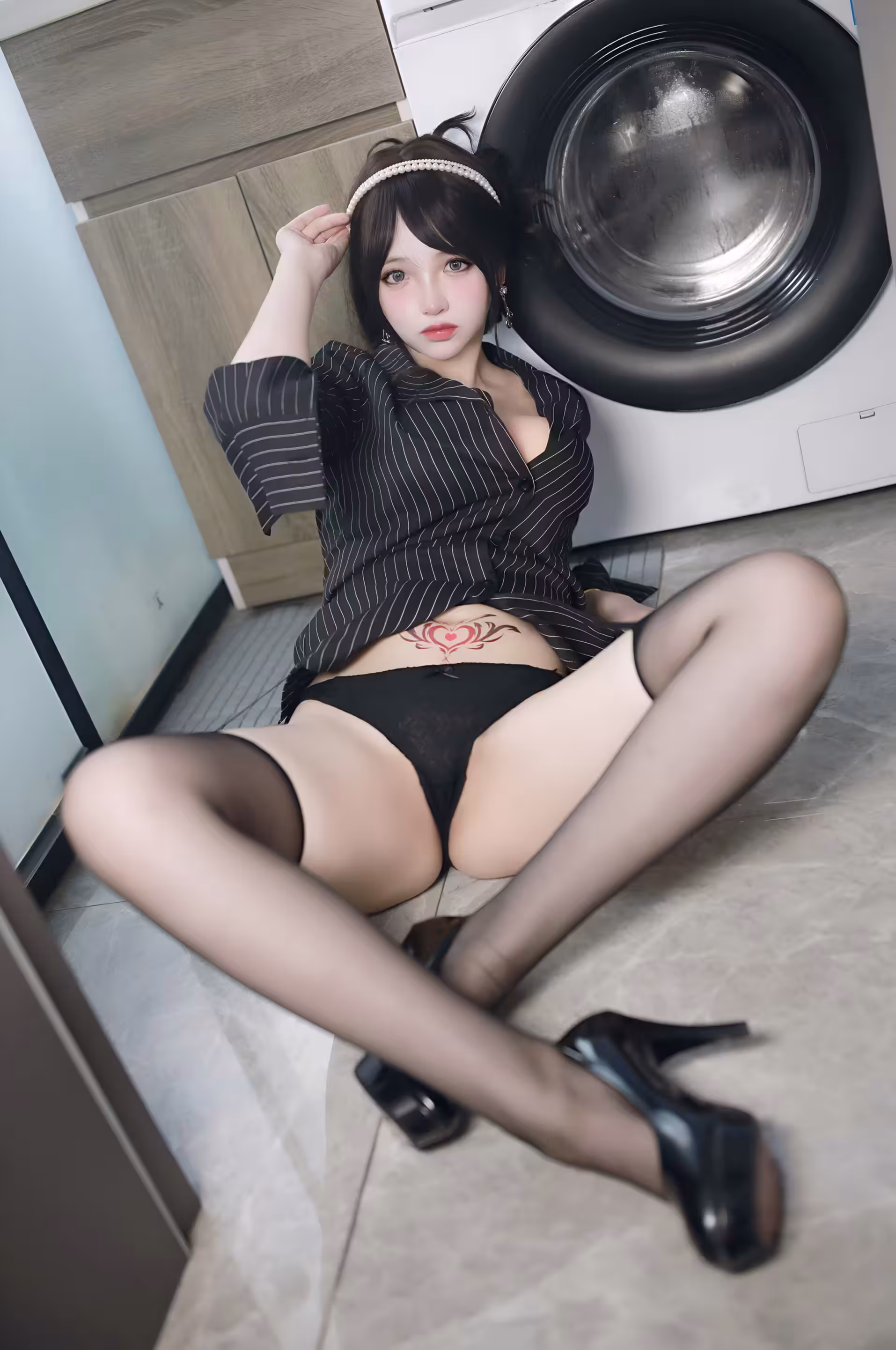 瘋貓ss 吊帶絲襪西裝 (71P)