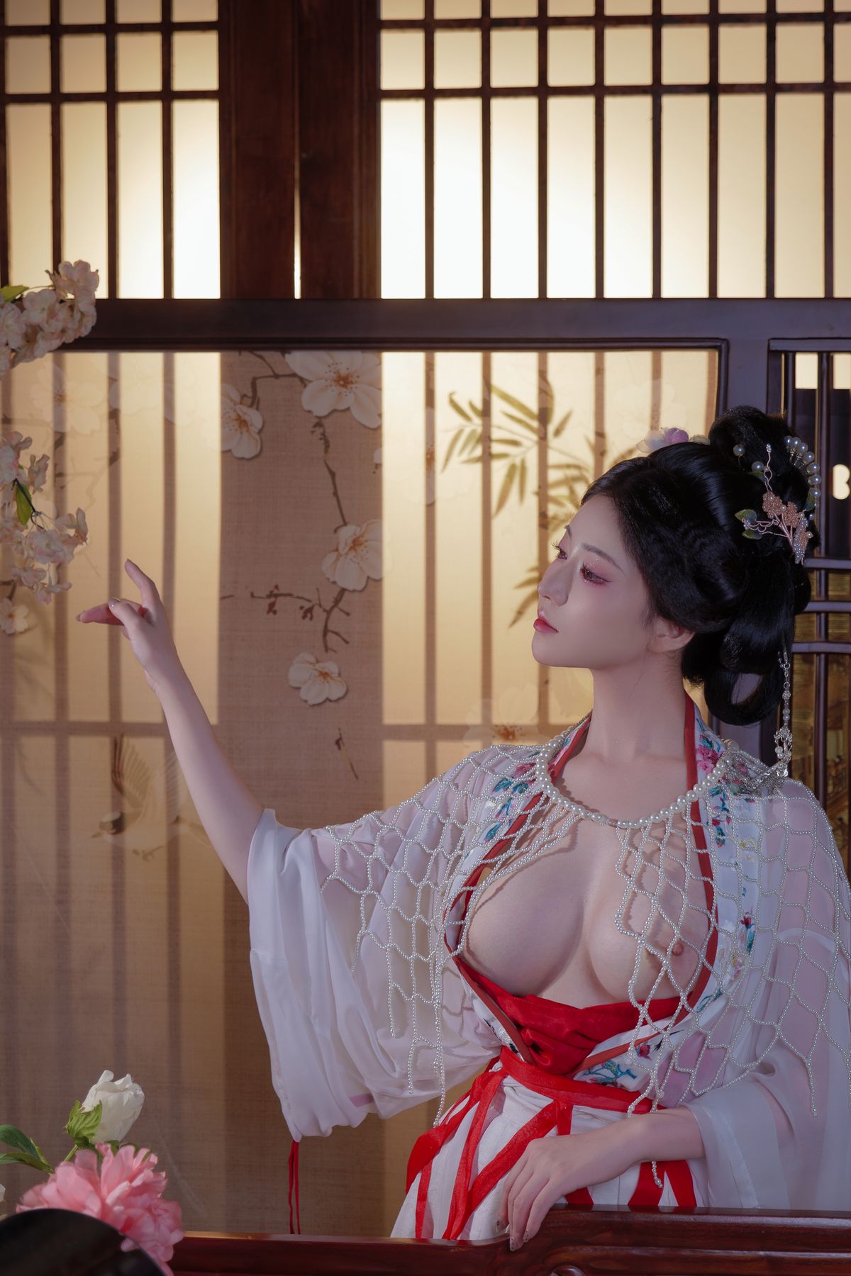 Coser@年年Nnian – 广寒宫 (81P)