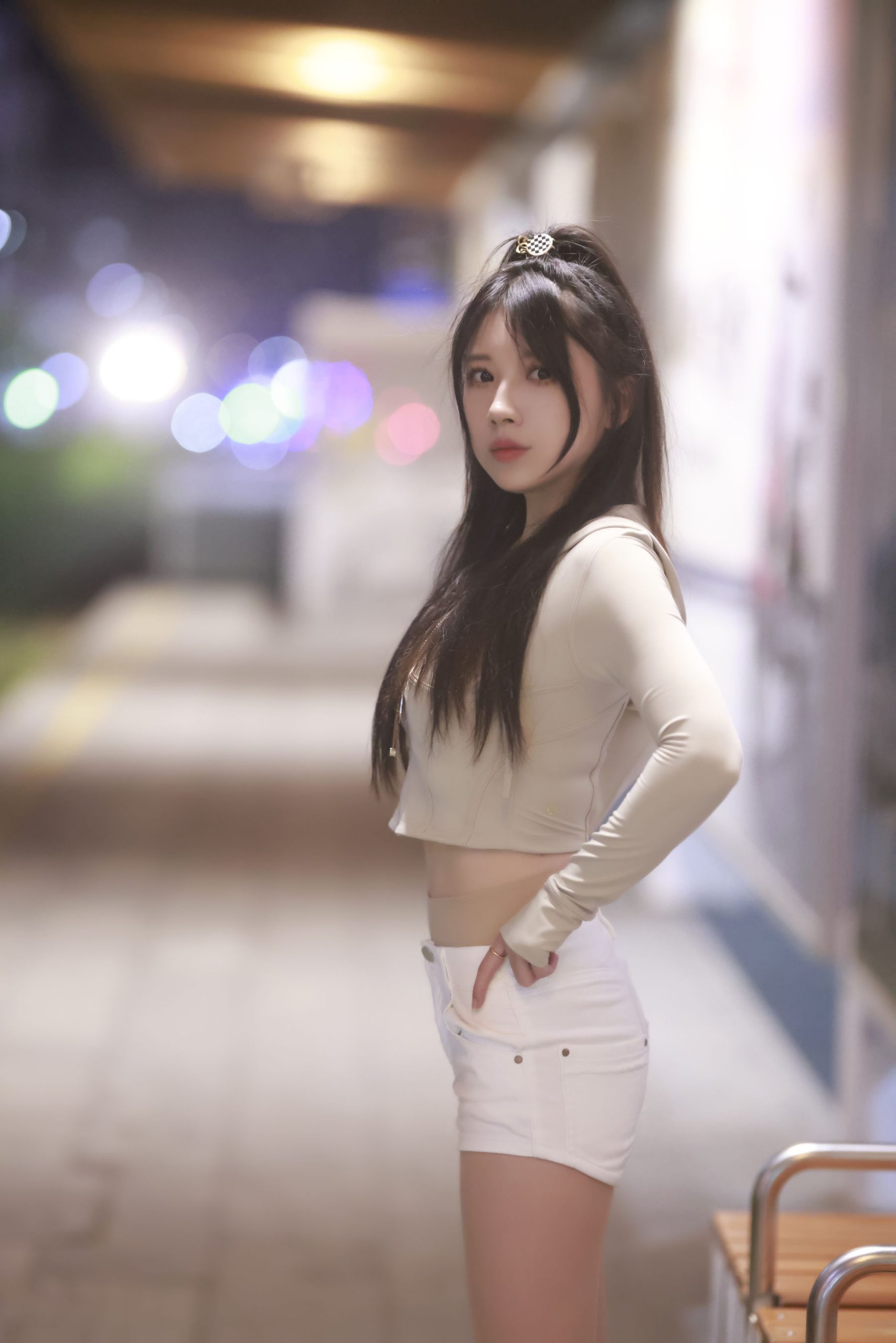 斗鱼主播小女巫露娜 - 芳踪