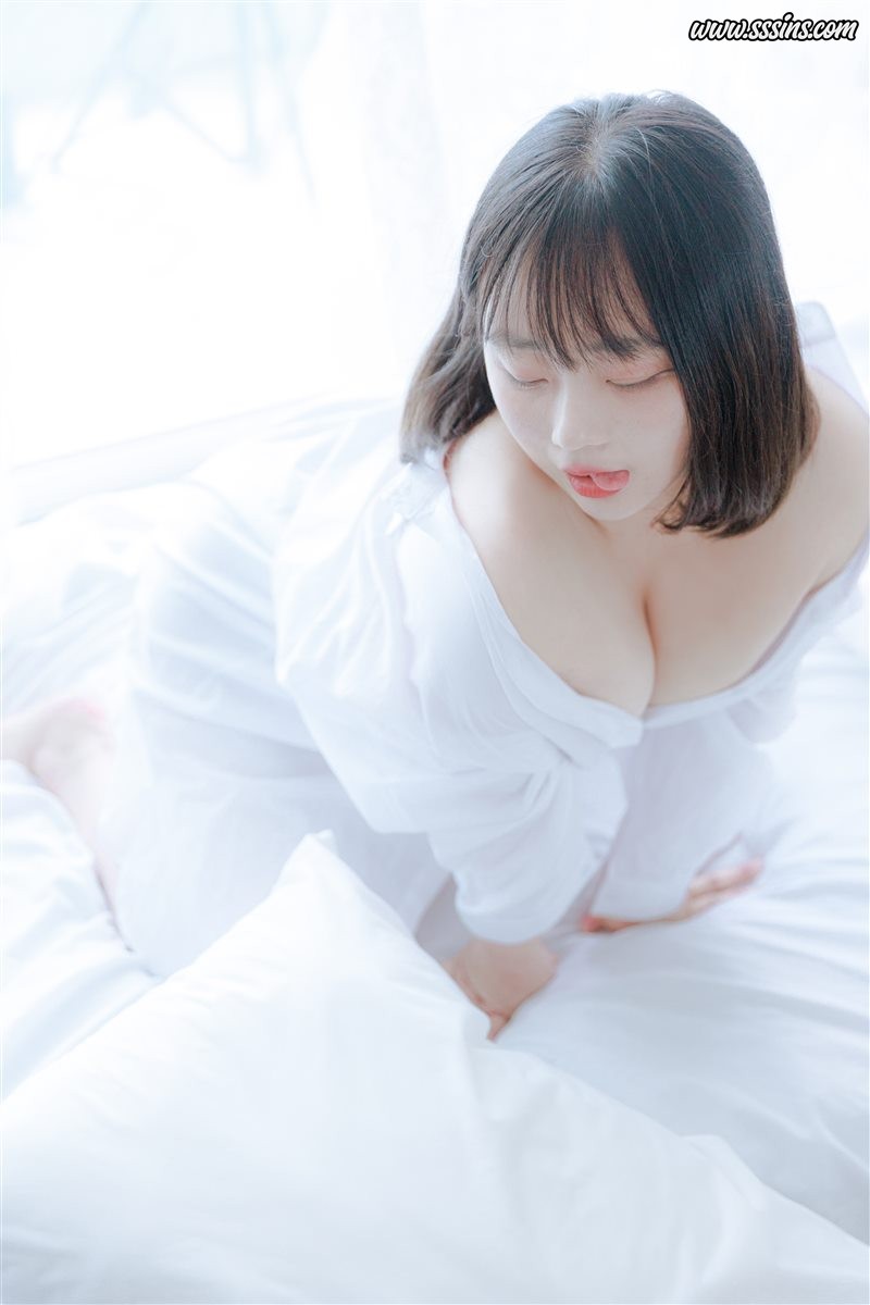 Mozzi (모찌) – A Wet Day [54P + 3V／713.8MB]