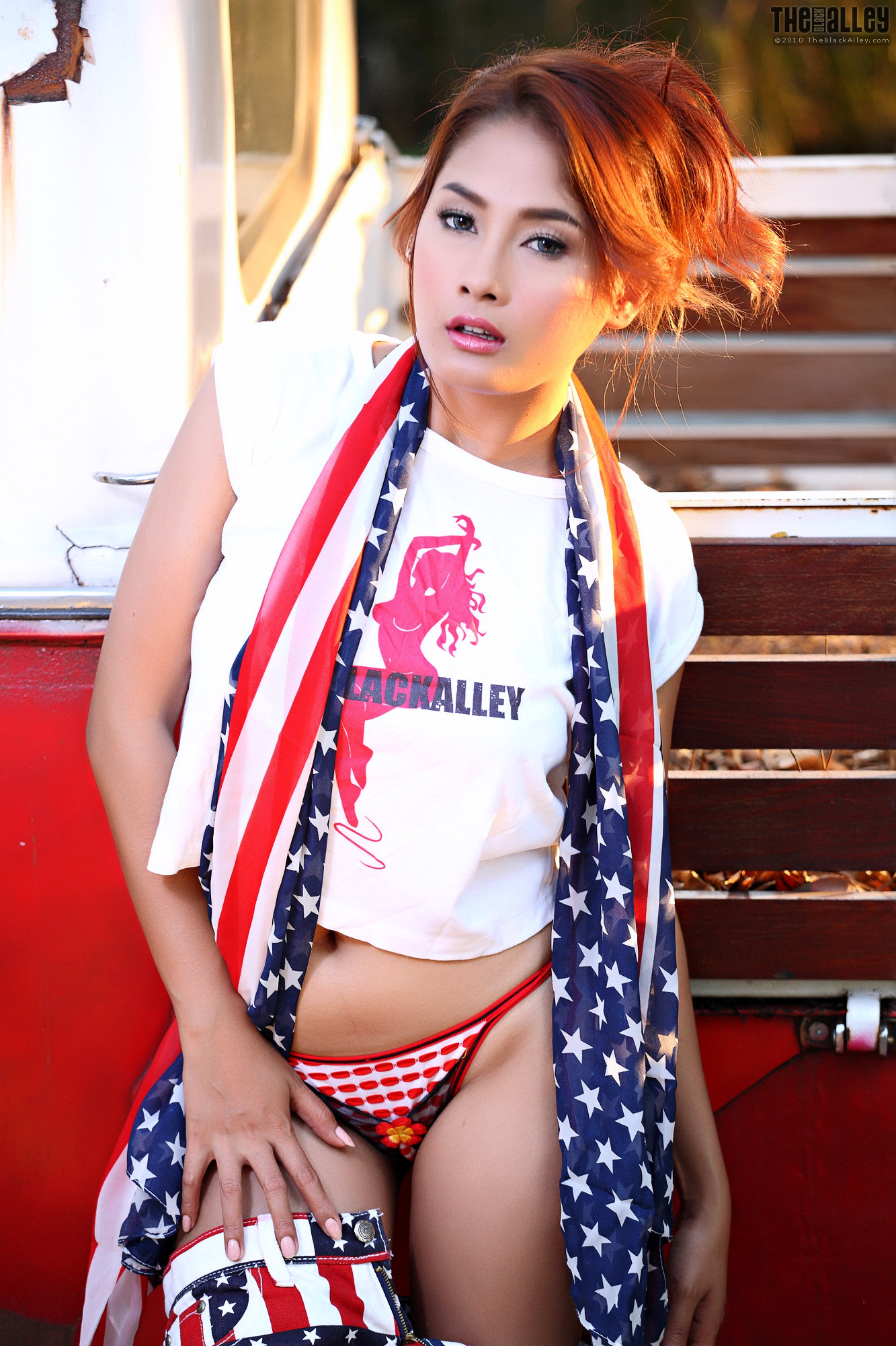 Winny Sung The Black Alley Photobook Set.91(70P)