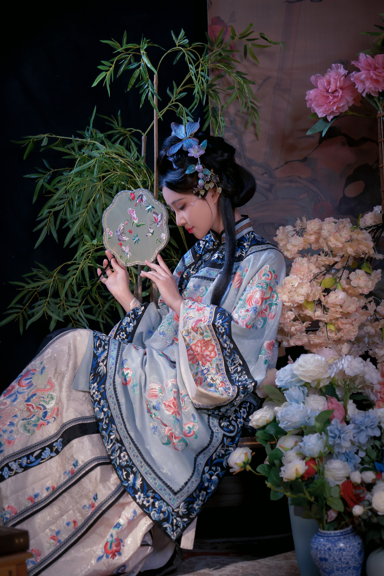 年年Nnian, 写真集 丝兰陵