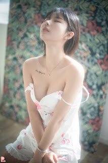 [PINK] U.Hwa (은유화) – Floral