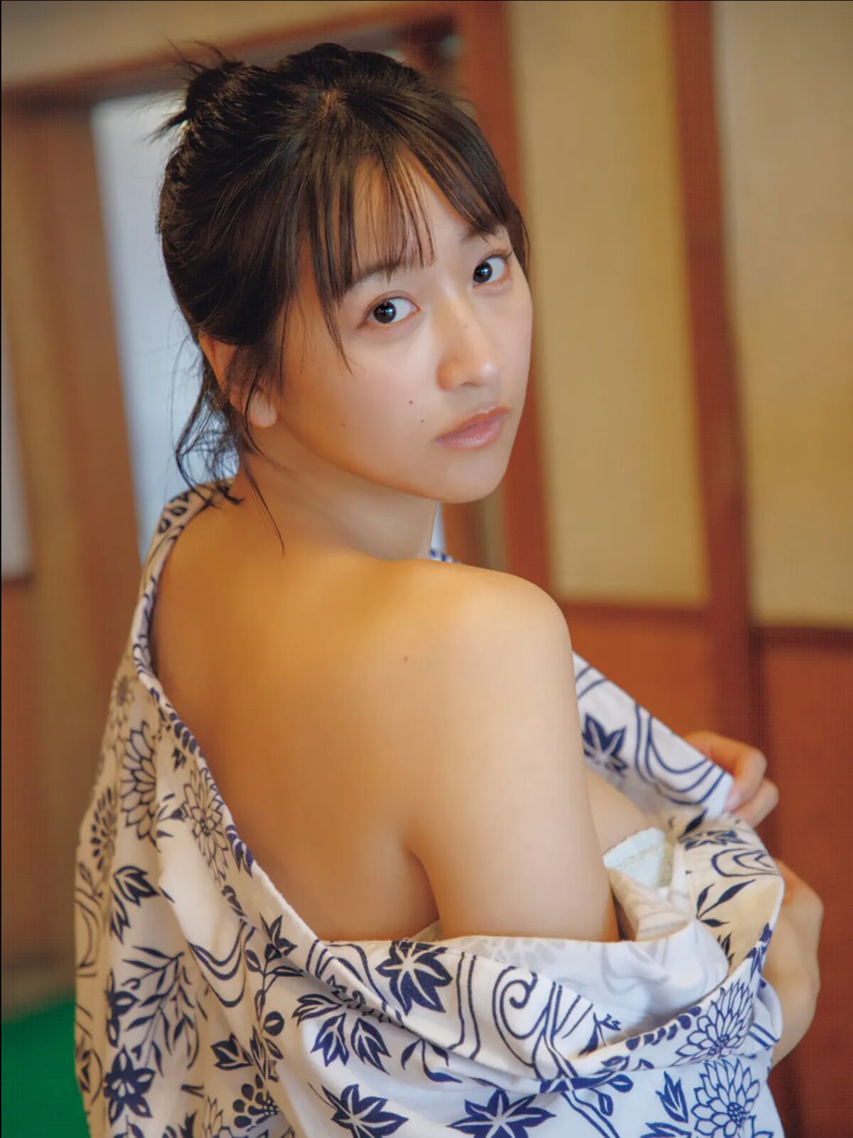 JP Ina Enohara 榎原依那 – もうキミしか見えない (32P)