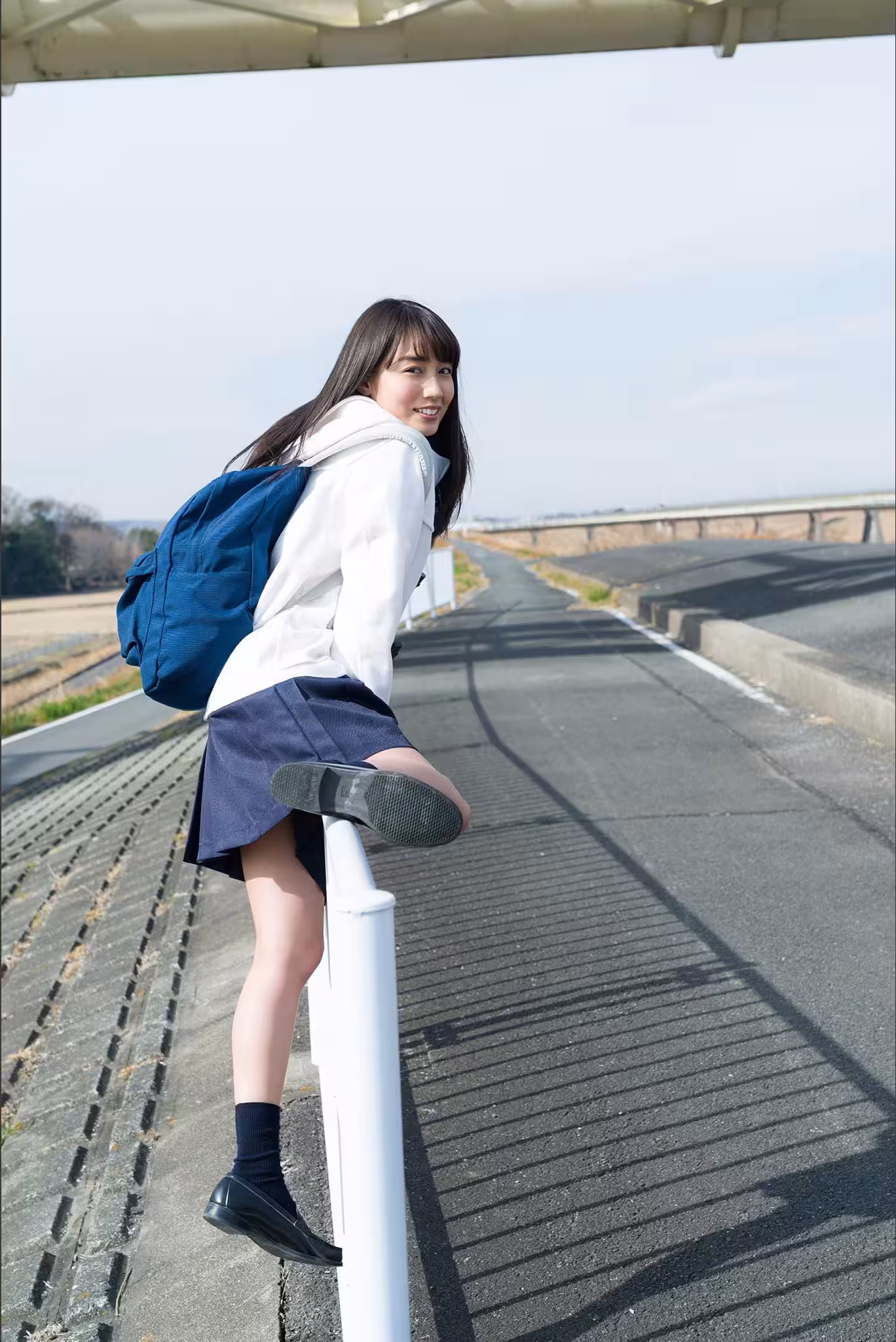 黑色hikari神圣美麗的女孩Spisan Gravure攝影書（41p）