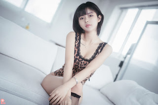 [PINK] U.Hwa (은유화) – Floral