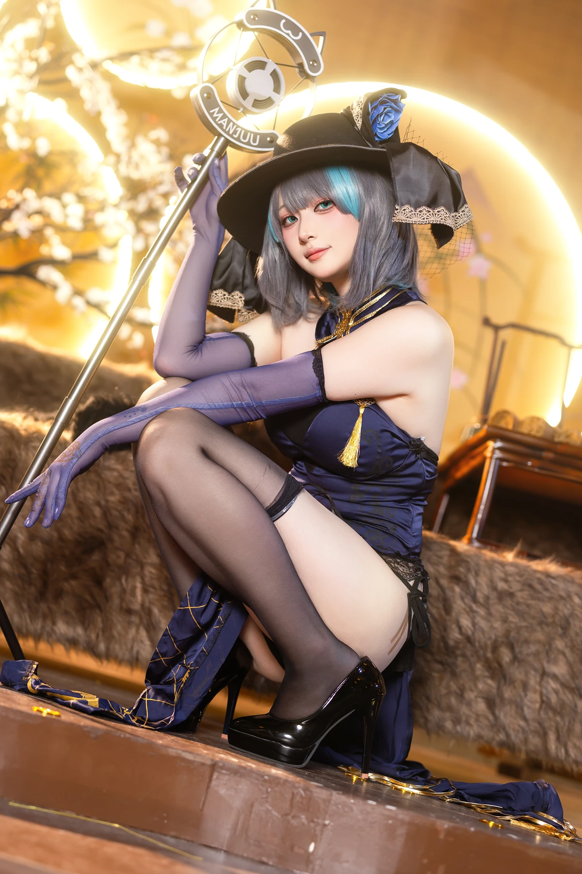 Cosplay 屿鱼 – 金装猫猫头