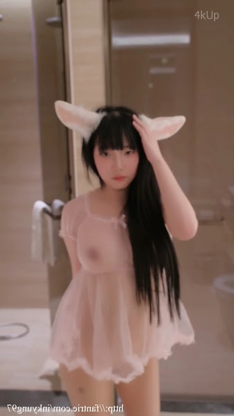 Kang In-kyung (강인경) Bunny Anal Plug