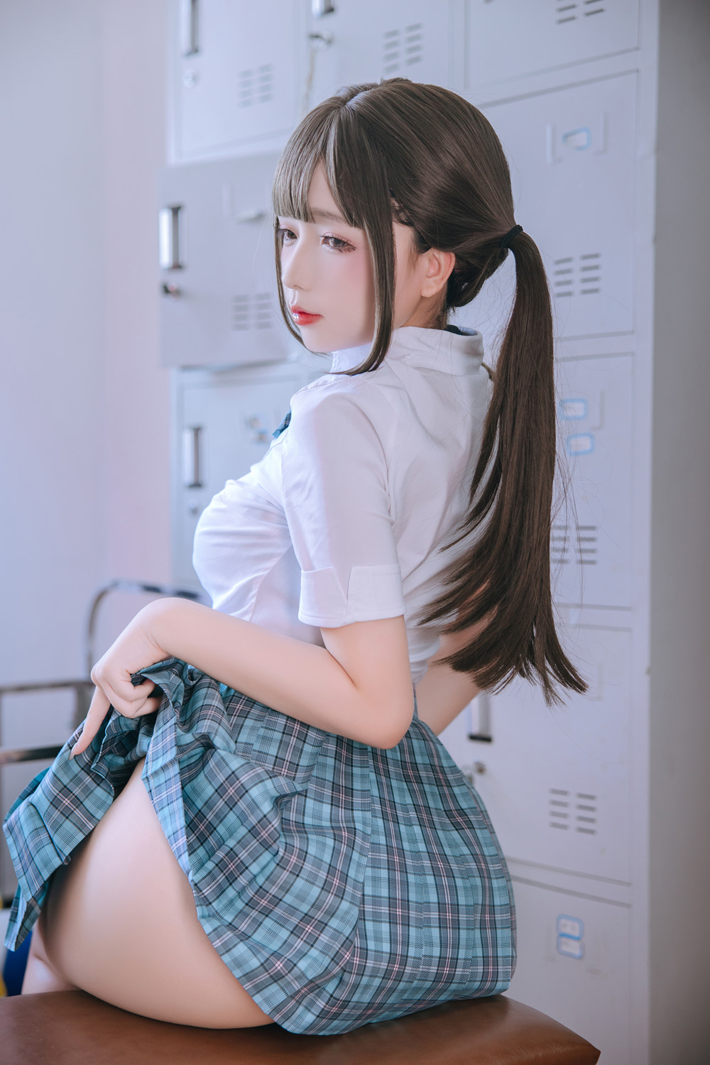 Cosplay Rinaijiao日奈娇 – 更衣室 Set.01